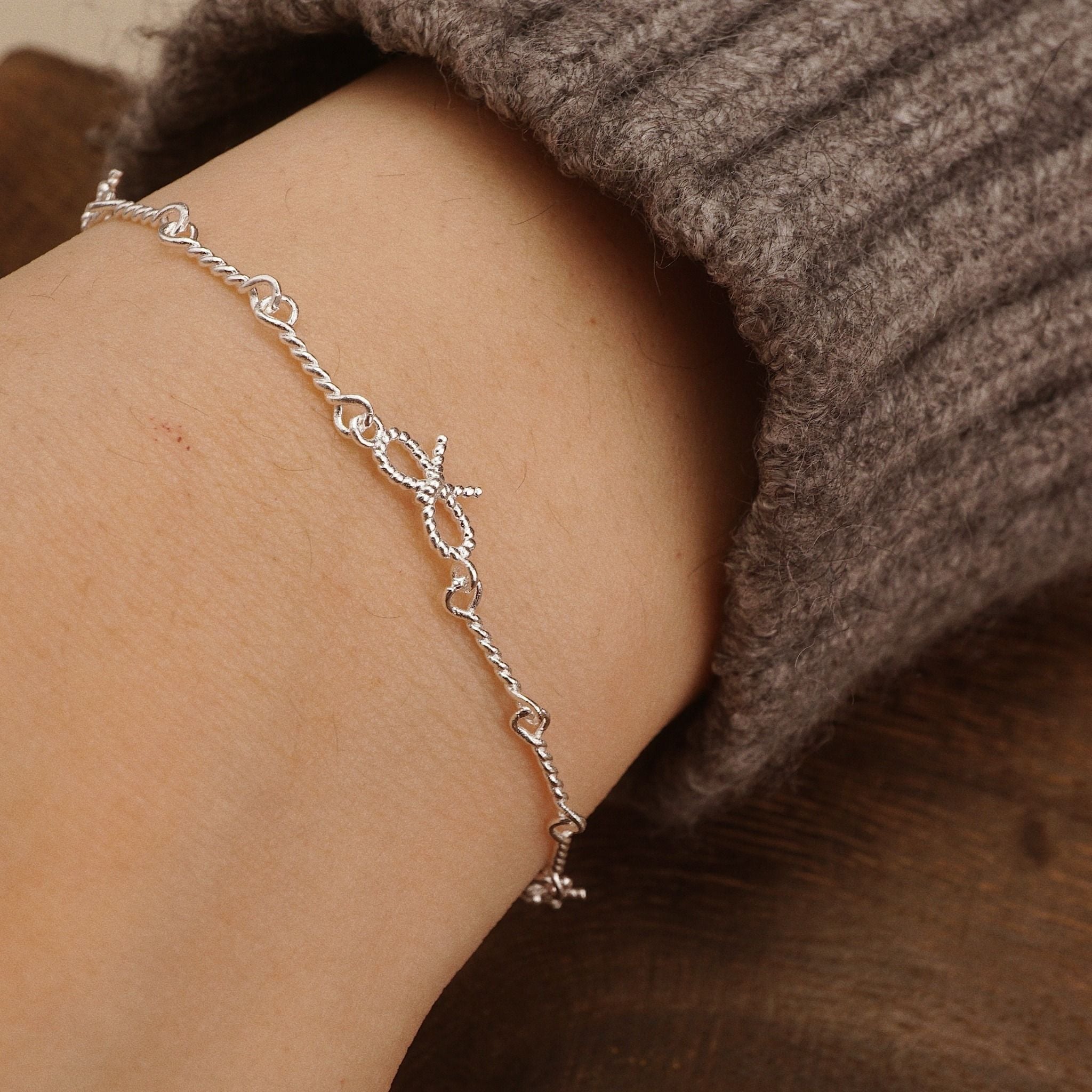  TRIPLE BOW LINK BRACELET (S) 