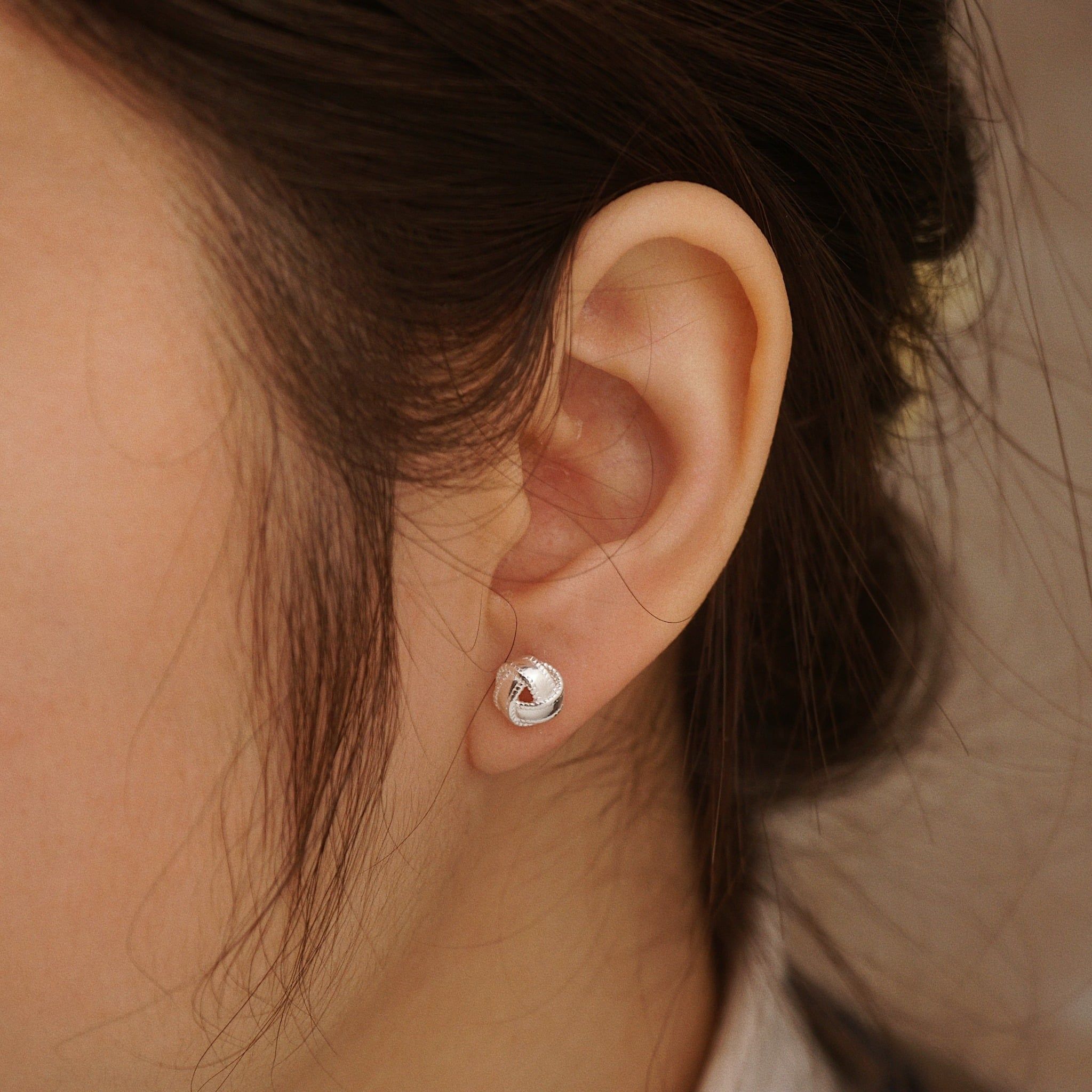  KNOT STUD EARRINGS (S) 