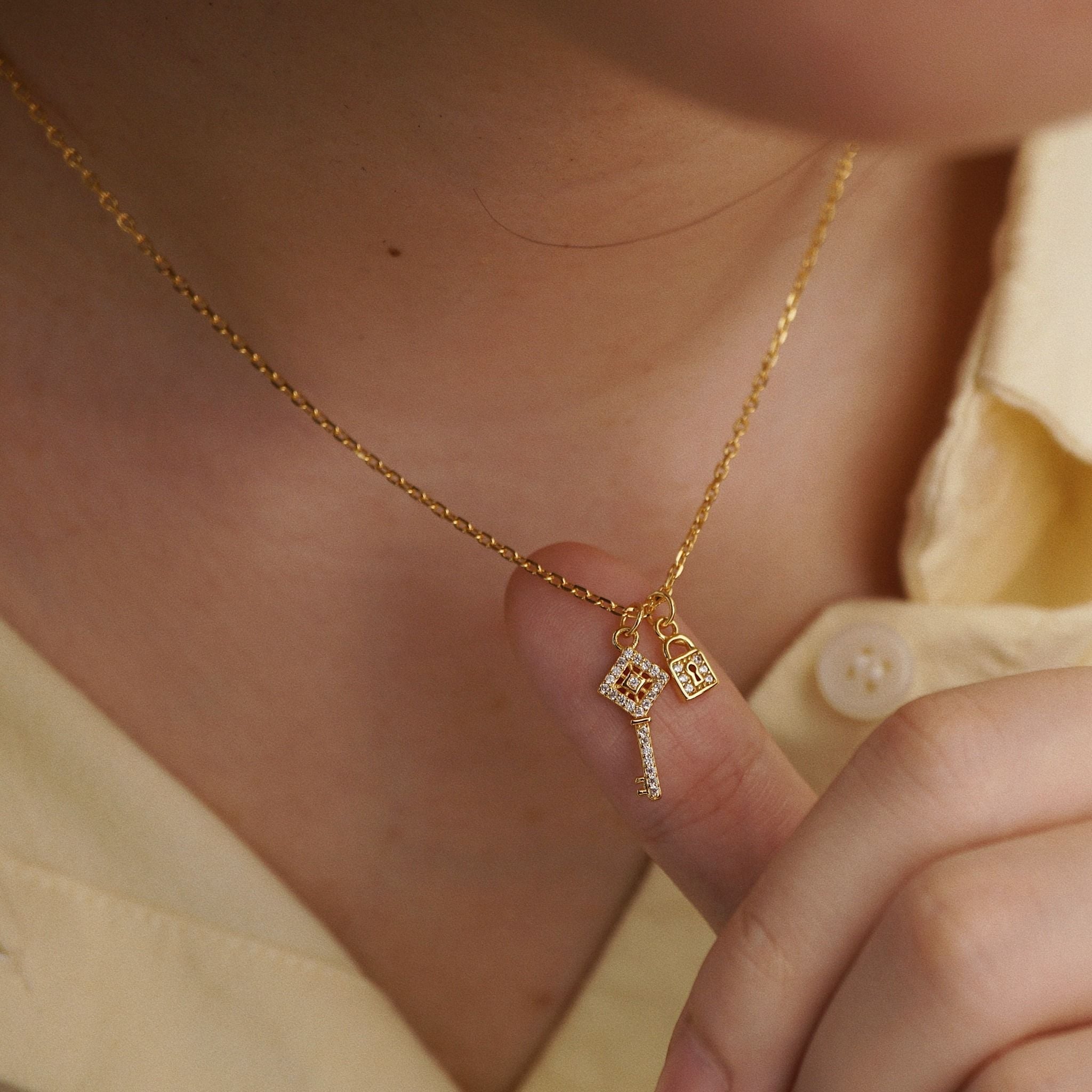  LOCK & KEY NECKLACE 