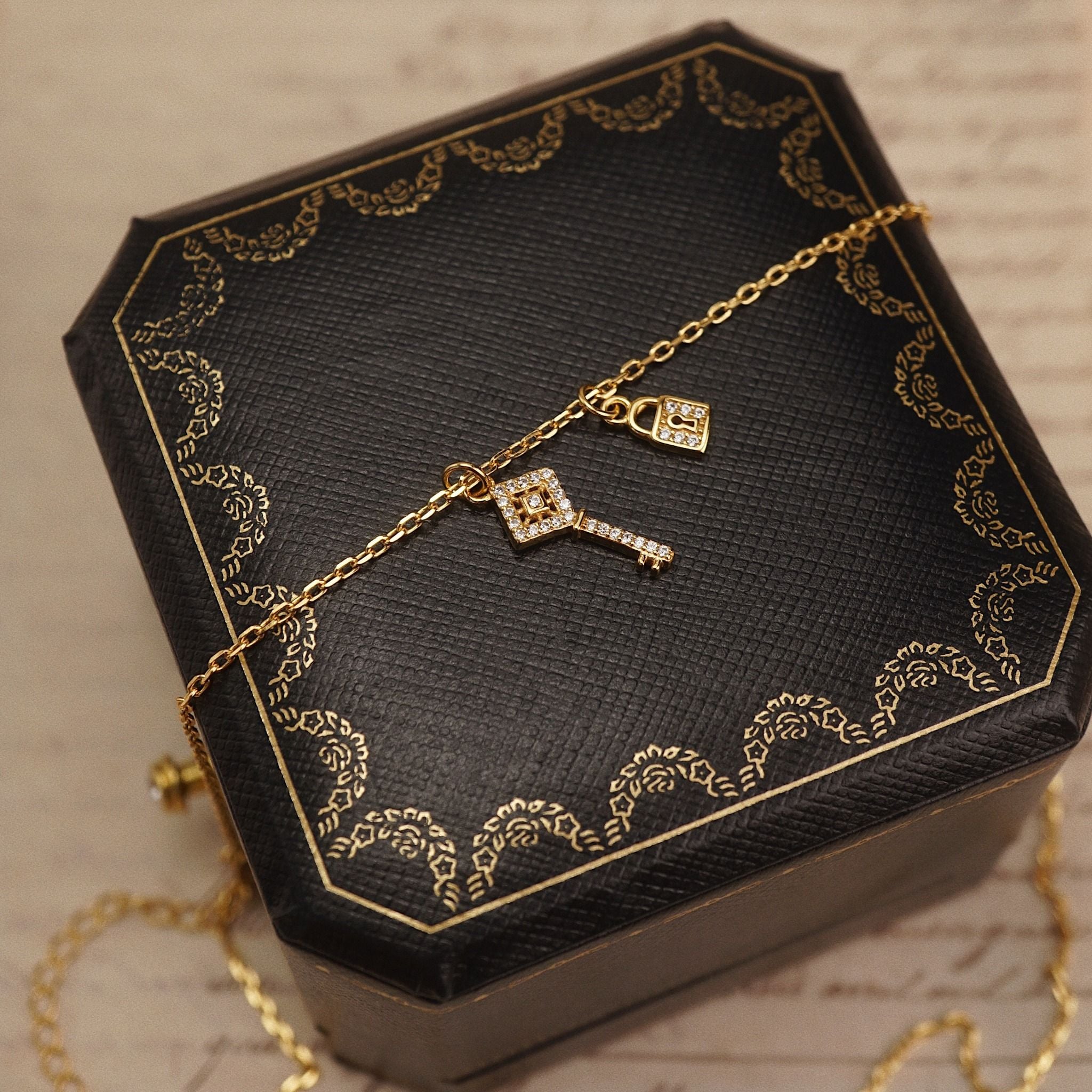  LOCK & KEY NECKLACE 