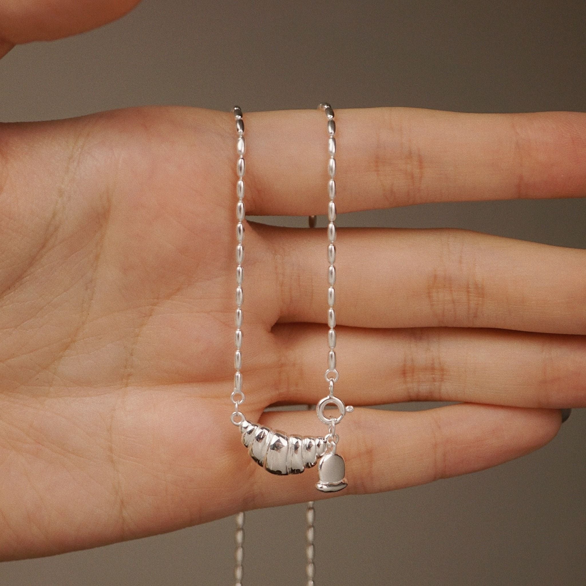  CROISSANT NECKLACE (S) 