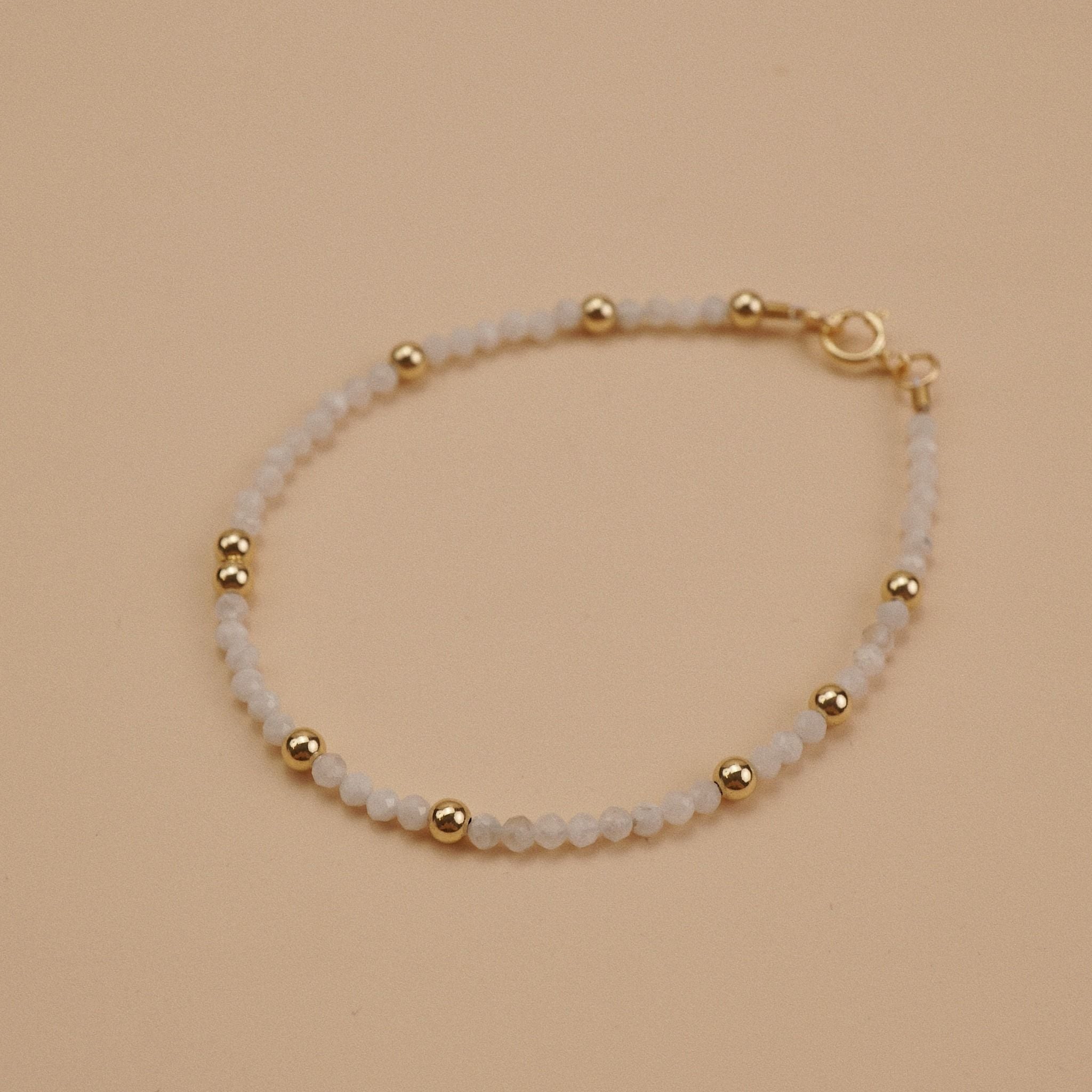  ROUND MOONSTONE BRACELET 