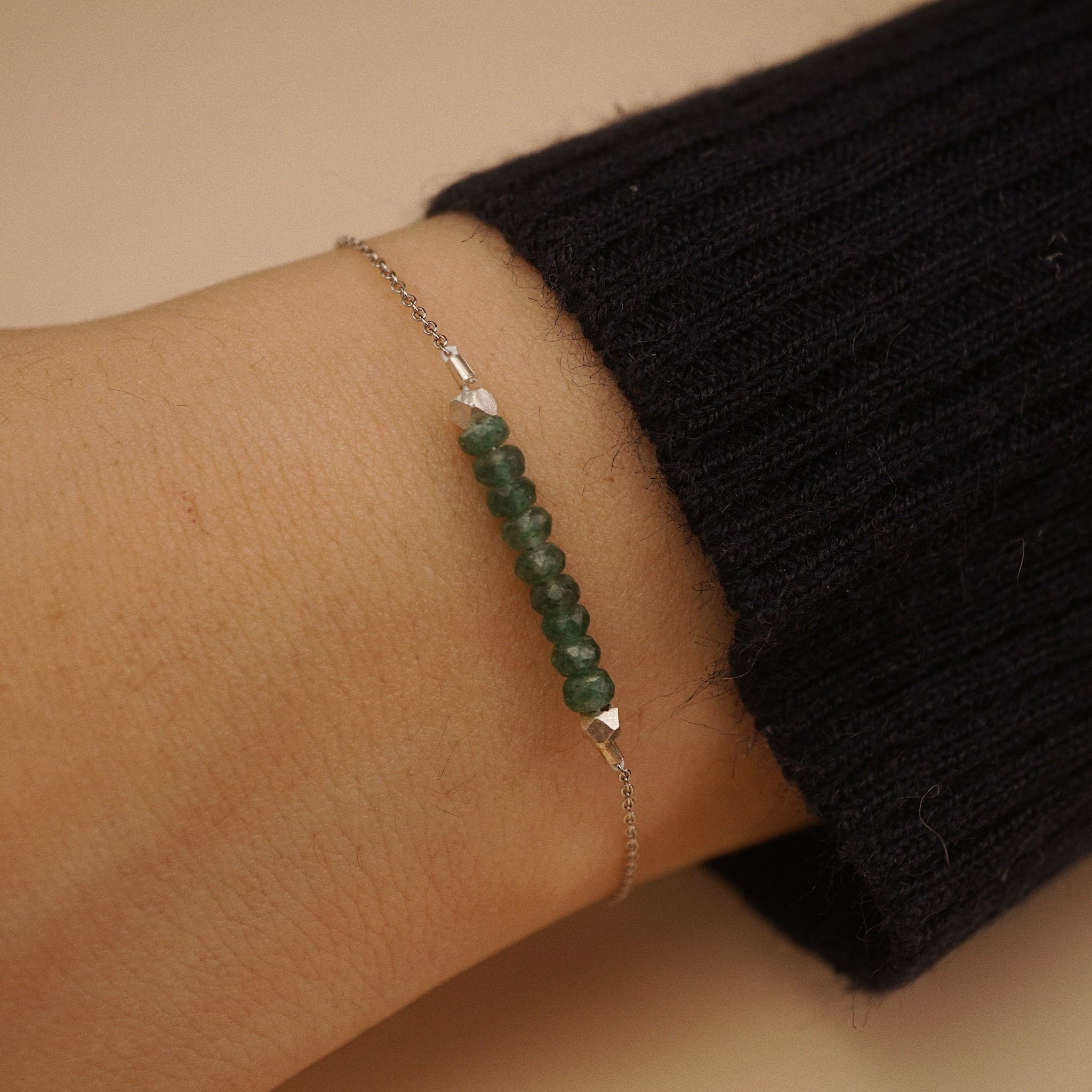  EMERALD STONE BAR SUNDANCE BRACELET (S) 