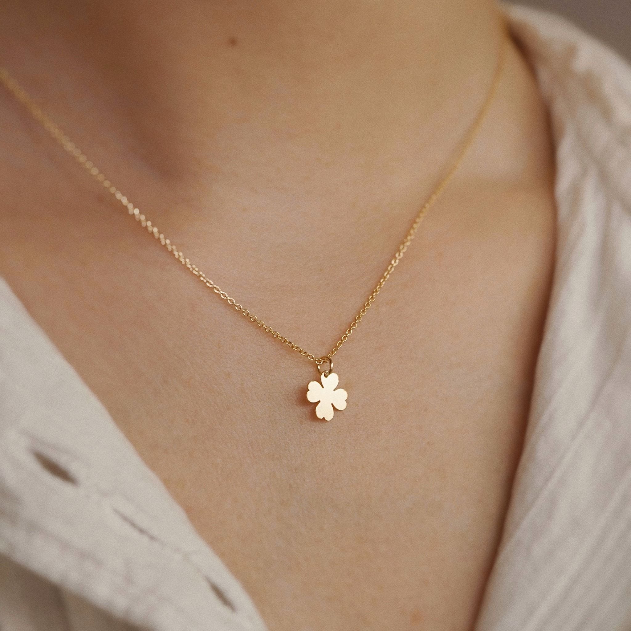  CLOVER LEAF NECKLACE 