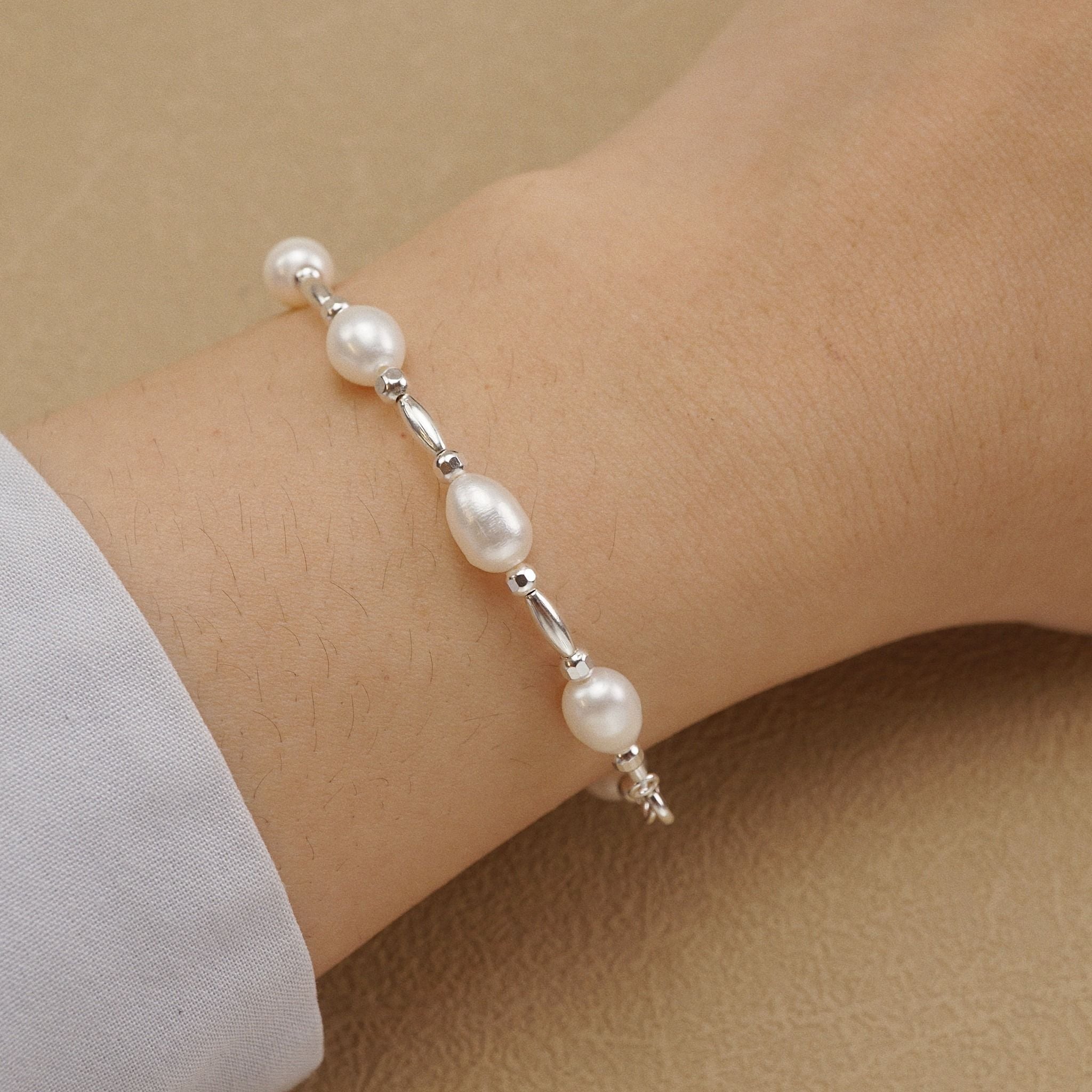  BOLD RICESHAPE PEARL MIX BEADED BRACELET (S) 
