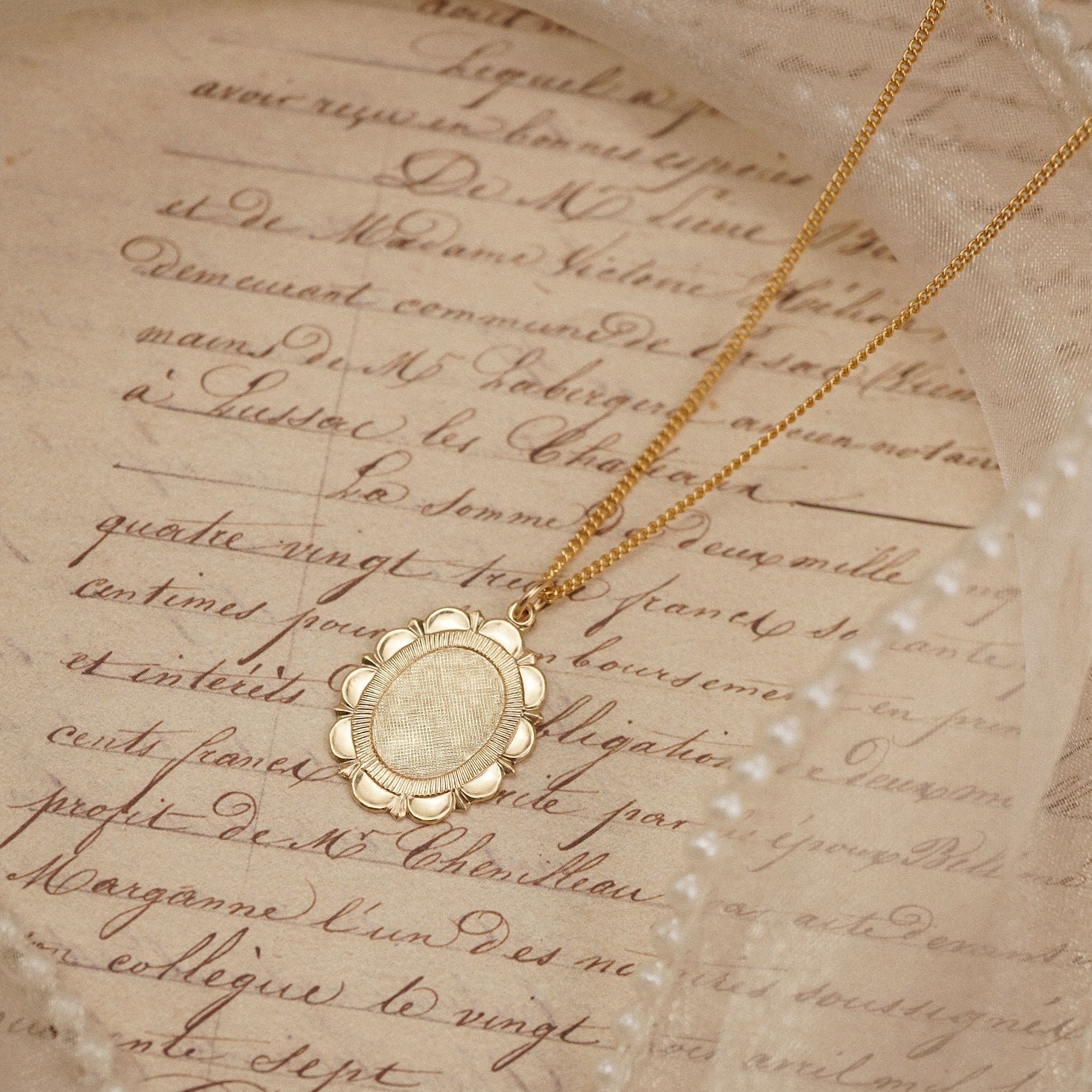  FLORAL FRAME SILKY NECKLACE 