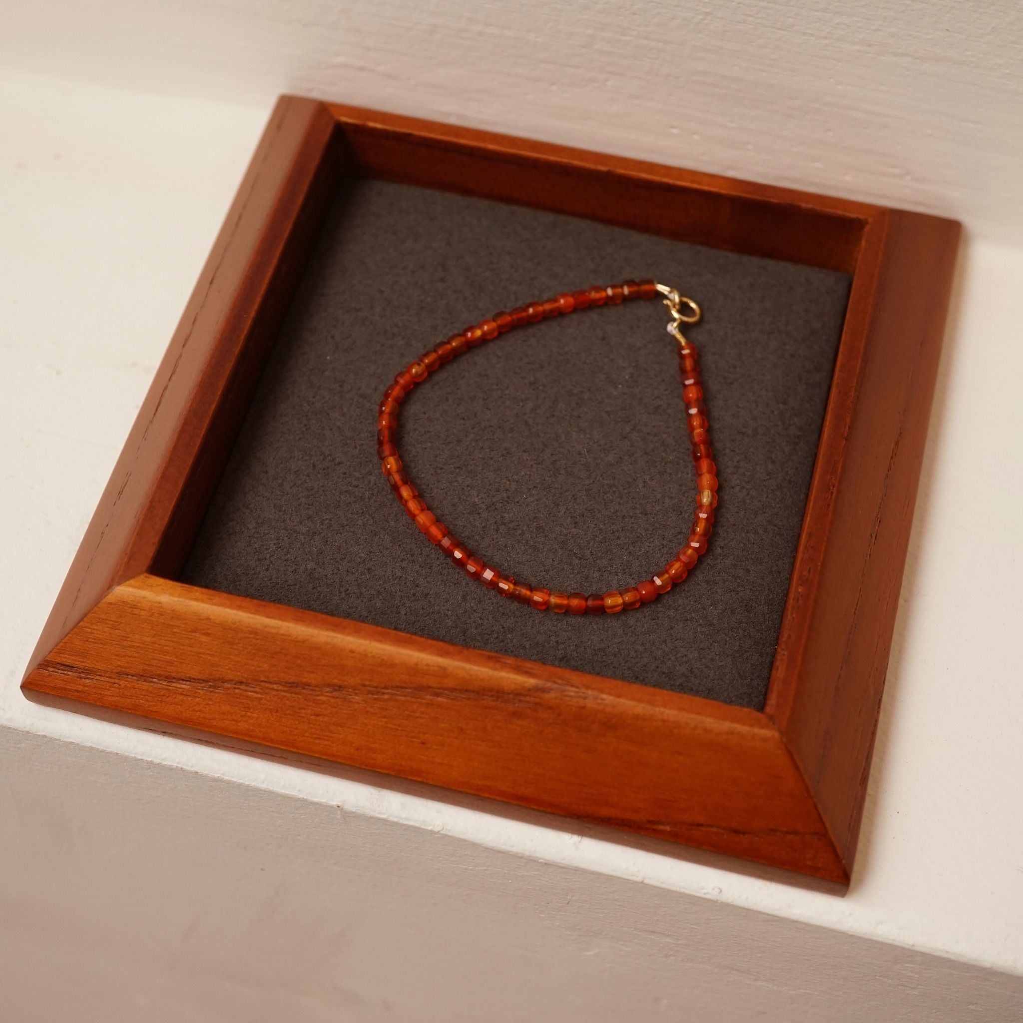  GARNET STONE BRACELET 