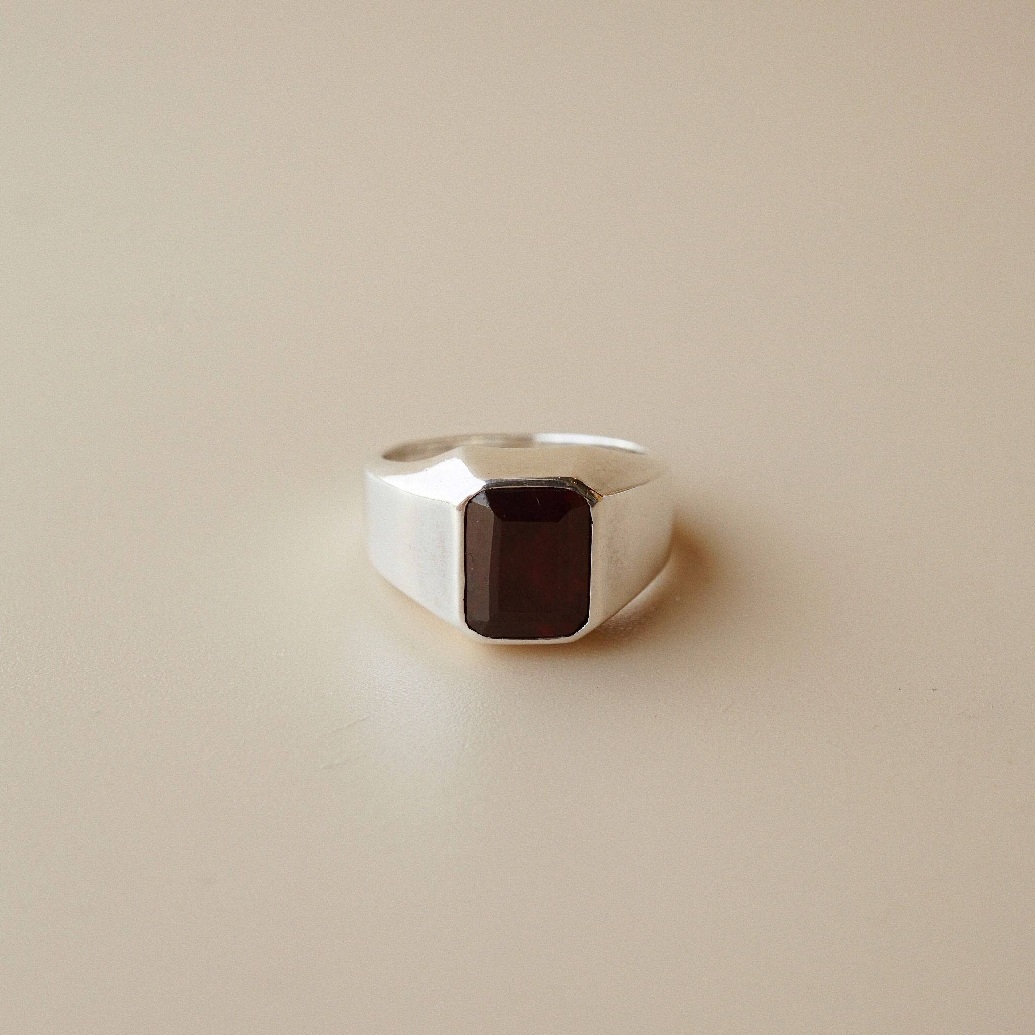 GARNET SIGNET RING (S) S A T E L L I T E