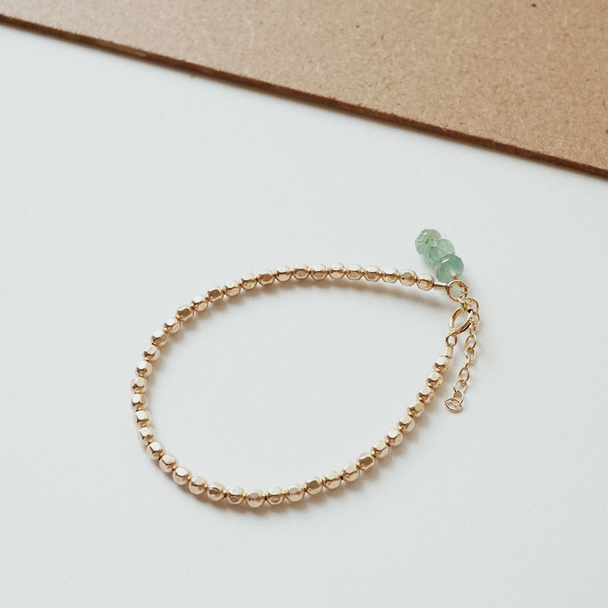  EMERALD- NUGGET BEADED BRACELET 