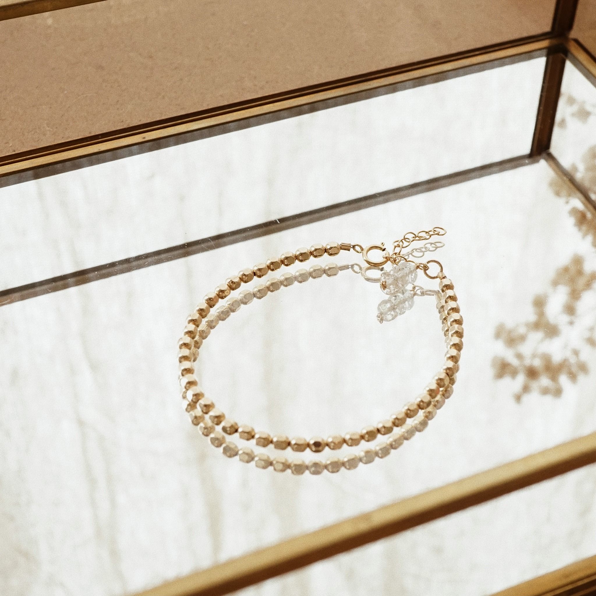  NUGGET BEADED BRACELET  - QUARTZ 