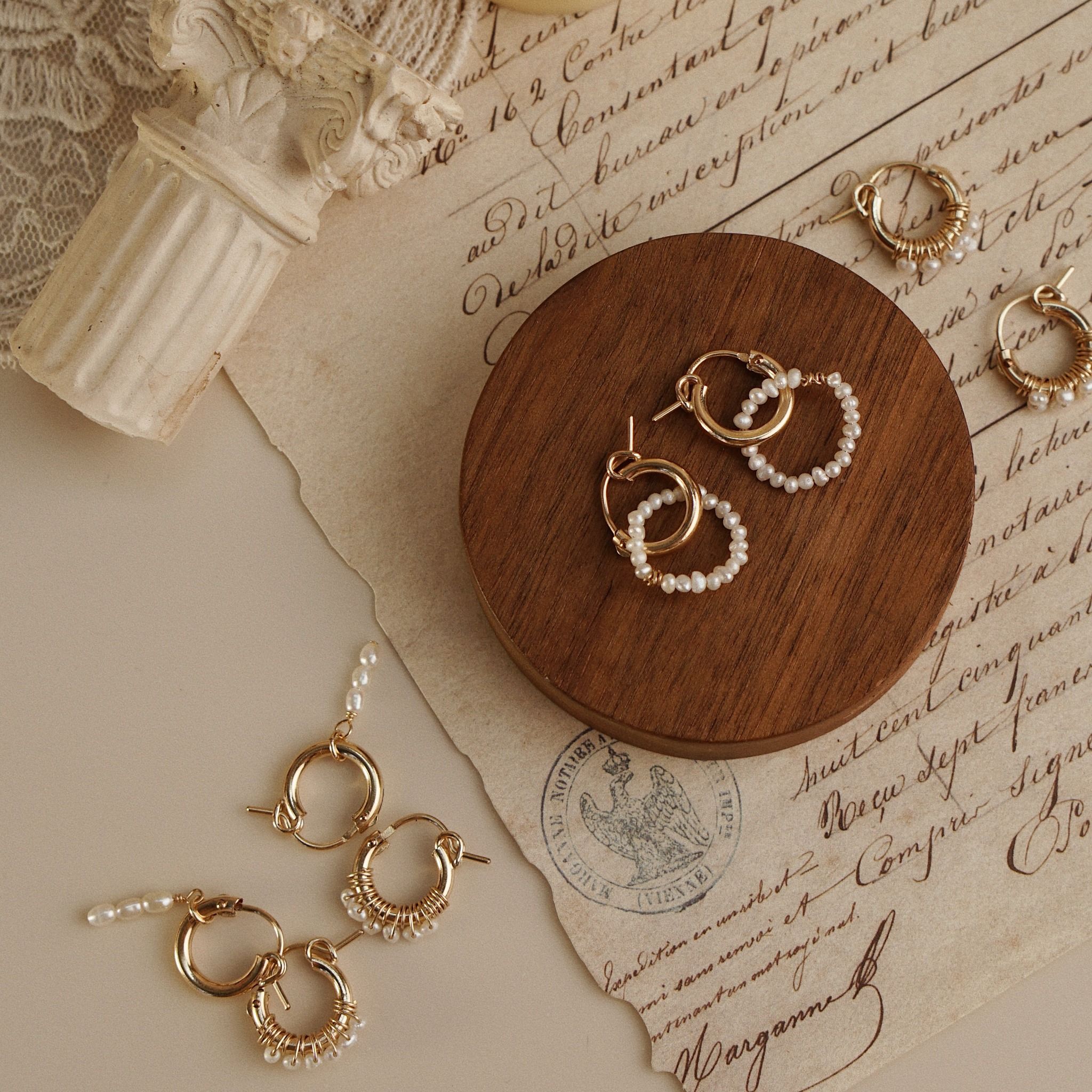  BABY PEARL HALO BOLD HOOP EARRINGS 