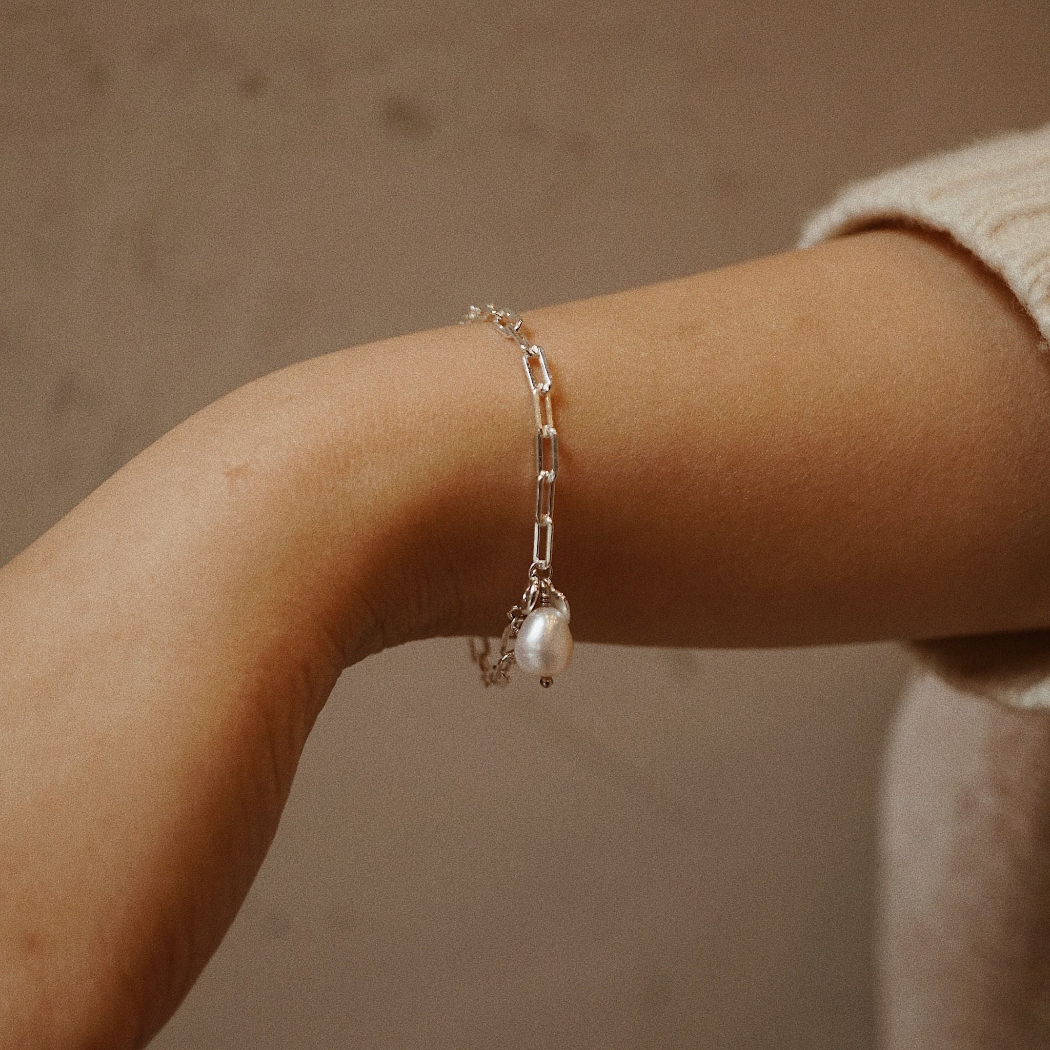  PEARL - RECTANGLE CHAIN BRACELET (S) 