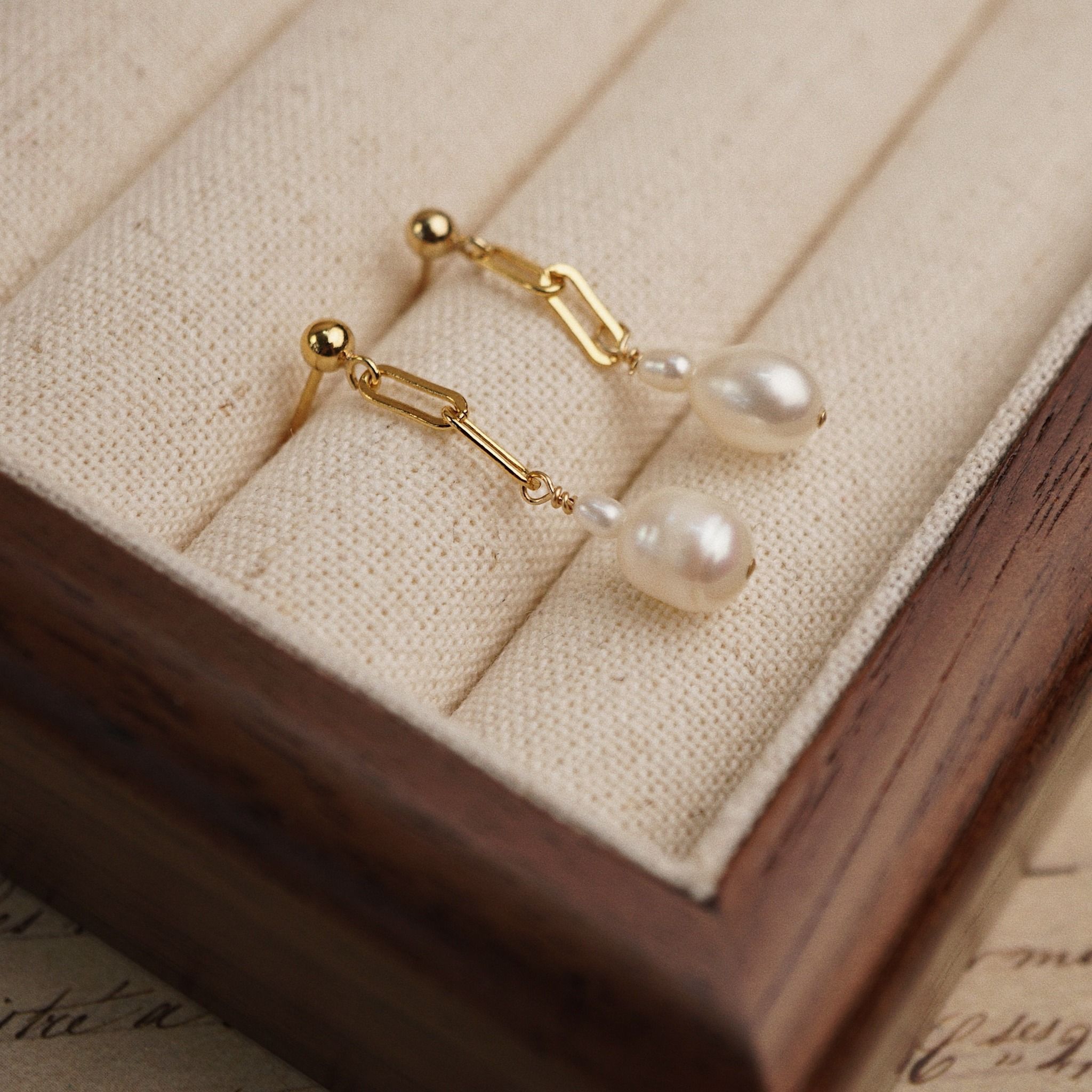  PEARL RECTANGLE CHAIN DROP EARRINGS 