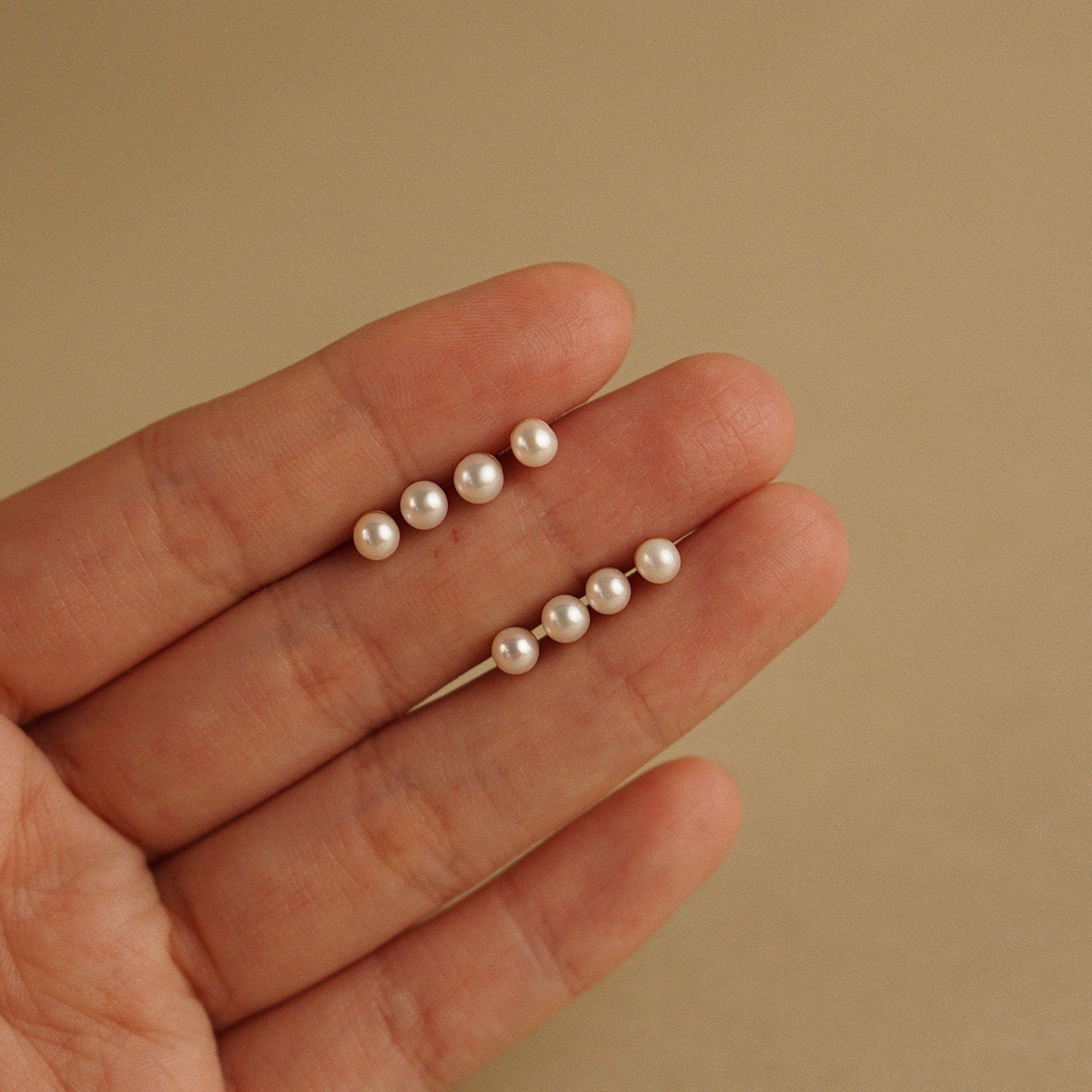  PEARL STUD EARRINGS 