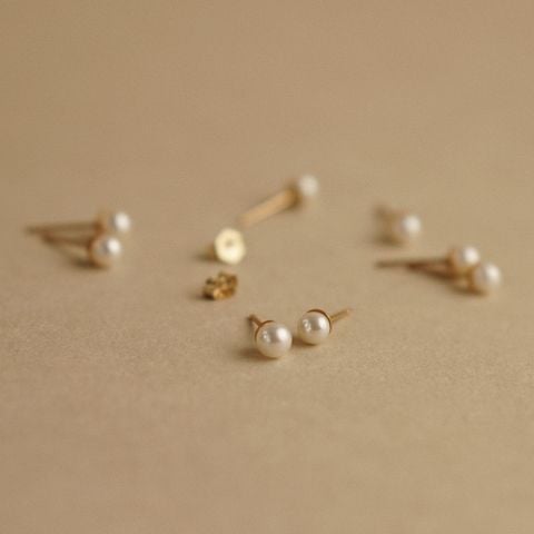PEARL STUD EARRINGS