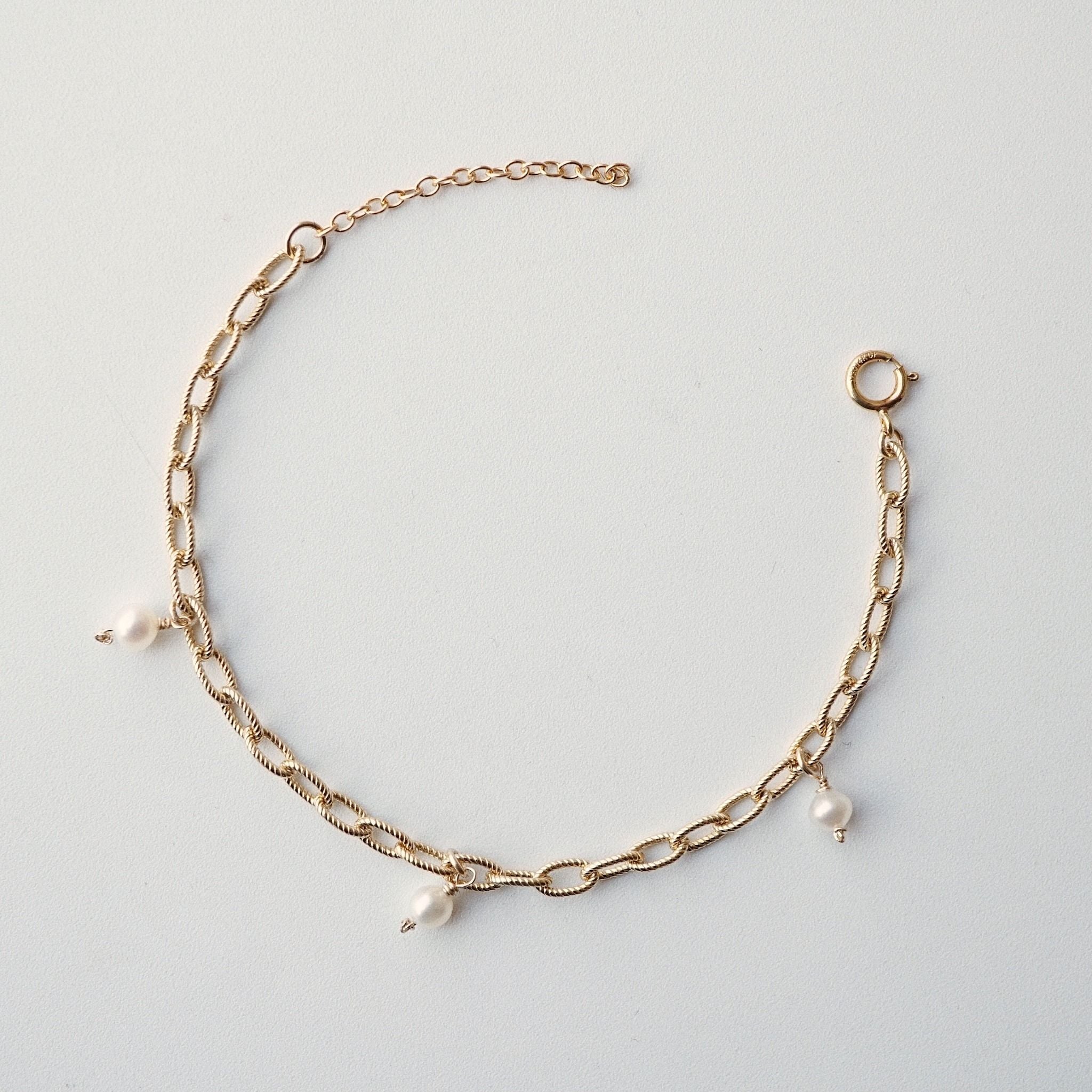  TRIO PEARL OVAL CABLE BRACELET 