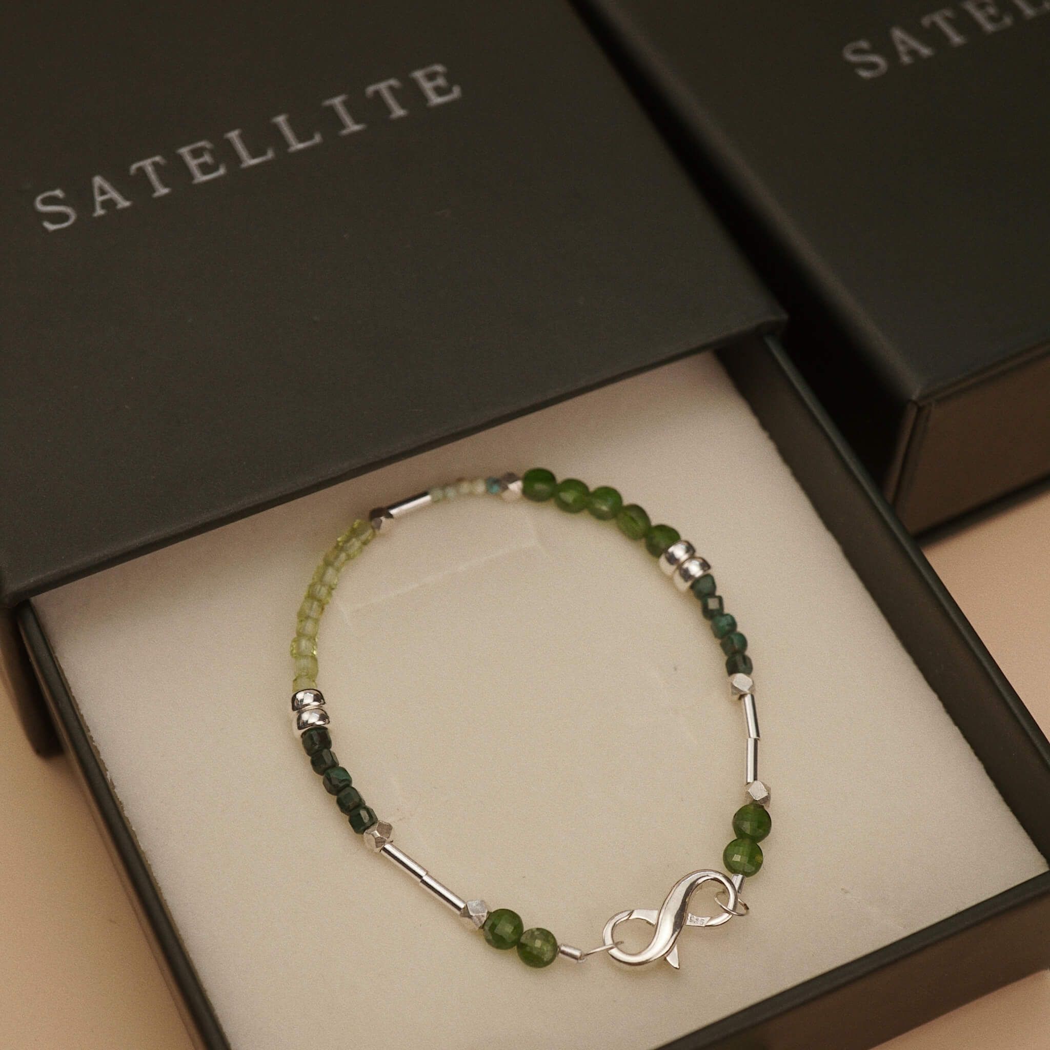  GREEN PALETTE INFINITY LOCK BRACELET (S) 