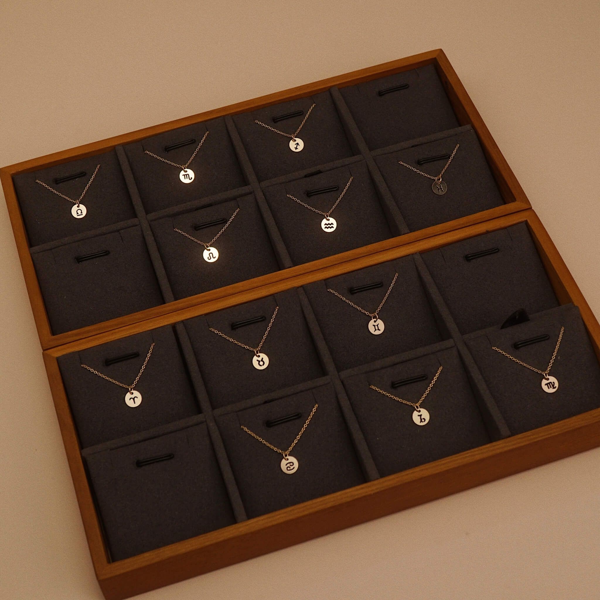  ROUND HOROSCOPE NECKLACE 