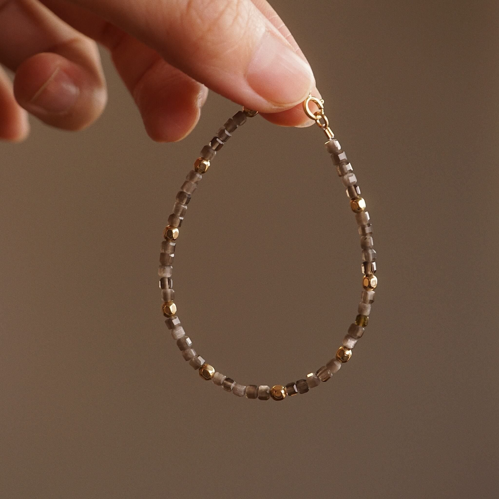  OBSIDIAN STONE BRACELET 