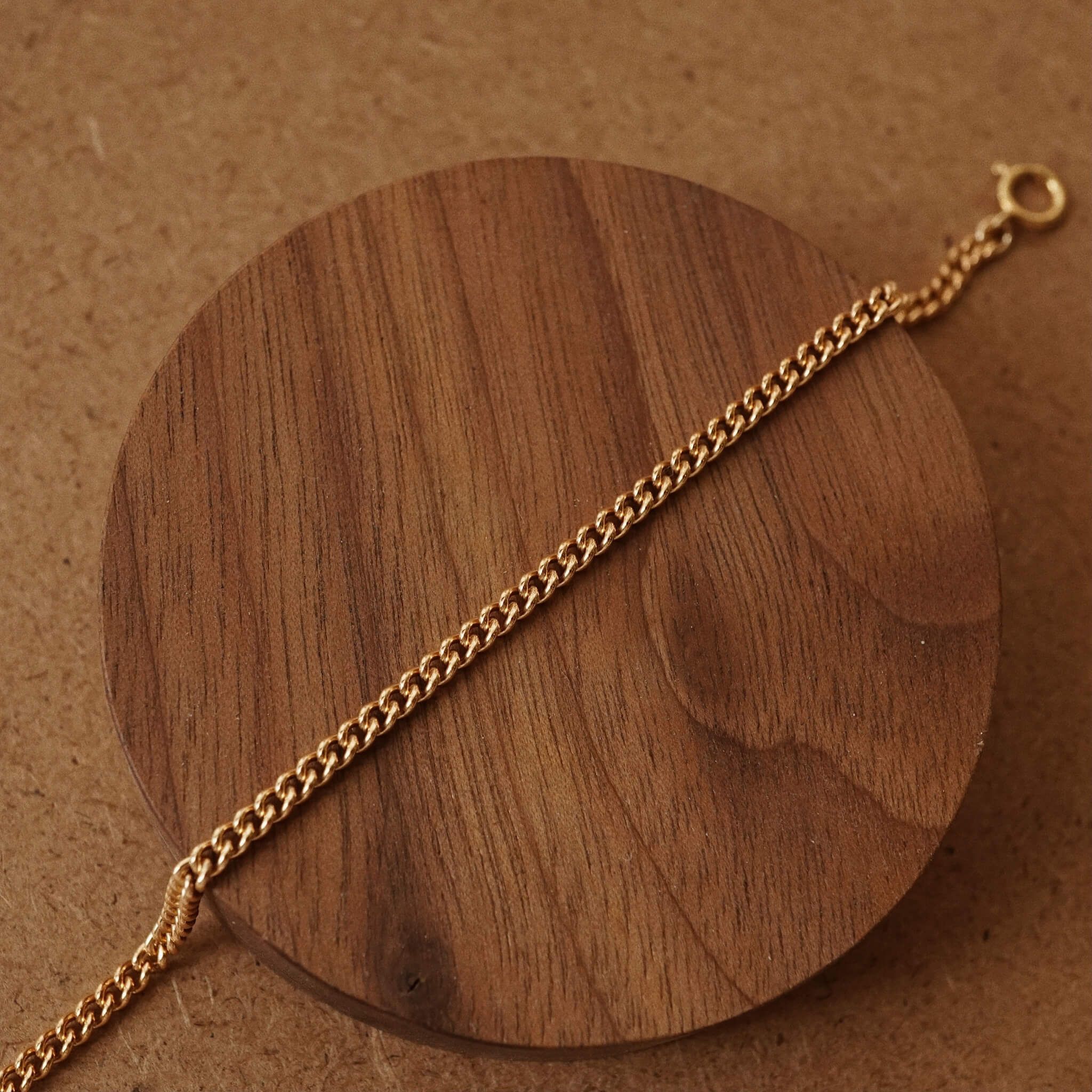  CURB BRACELET 