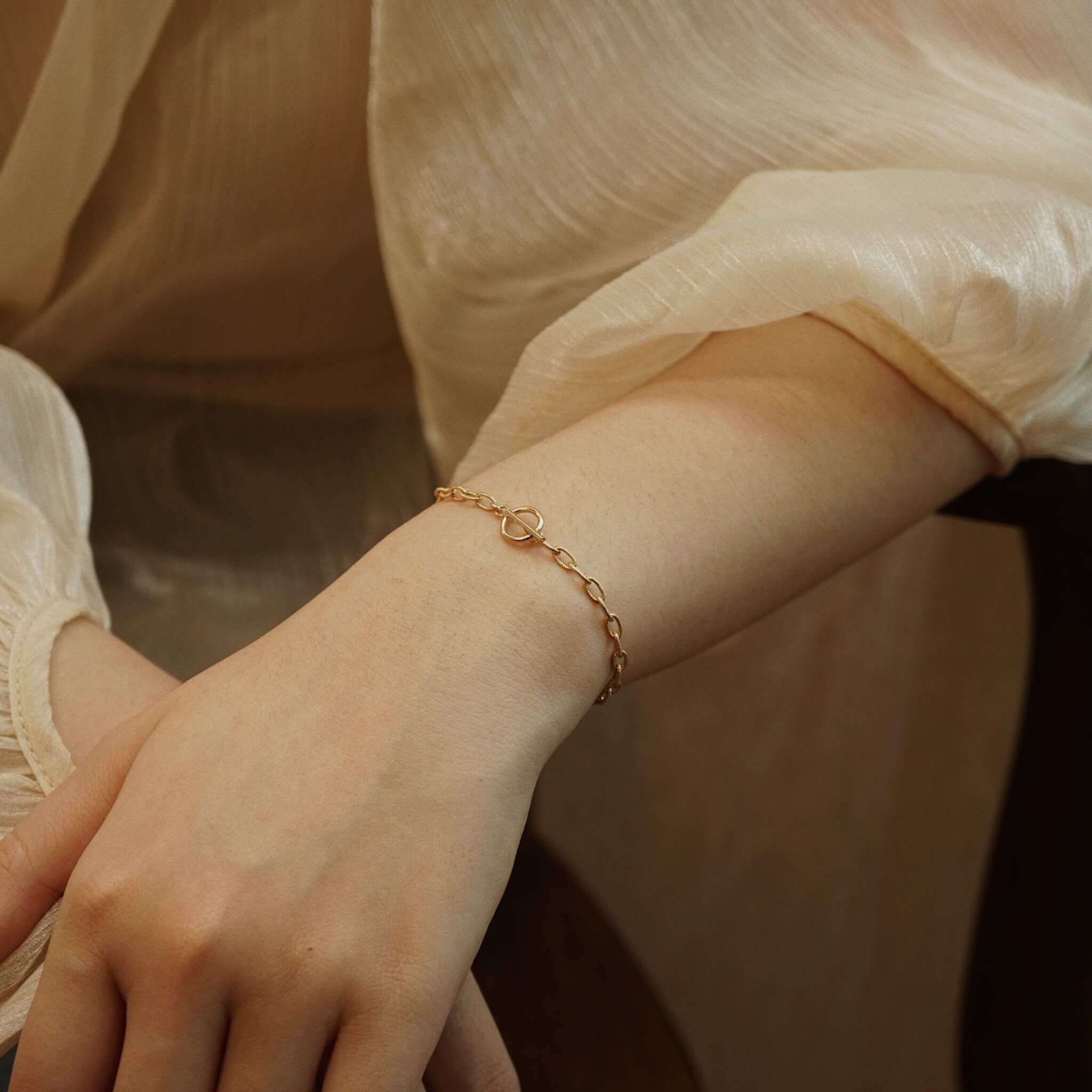  TOGGLE CLASP OVAL CABLE BRACELET 