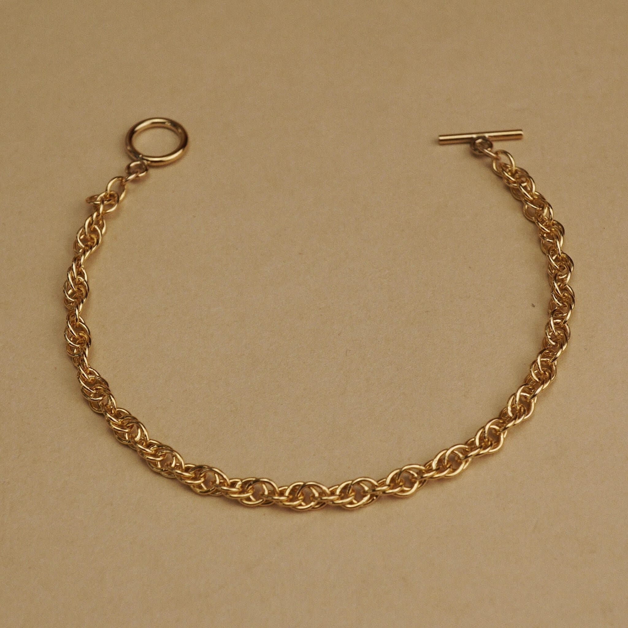  TOGGLE CLASP TRIPLE CABLE BRACELET 