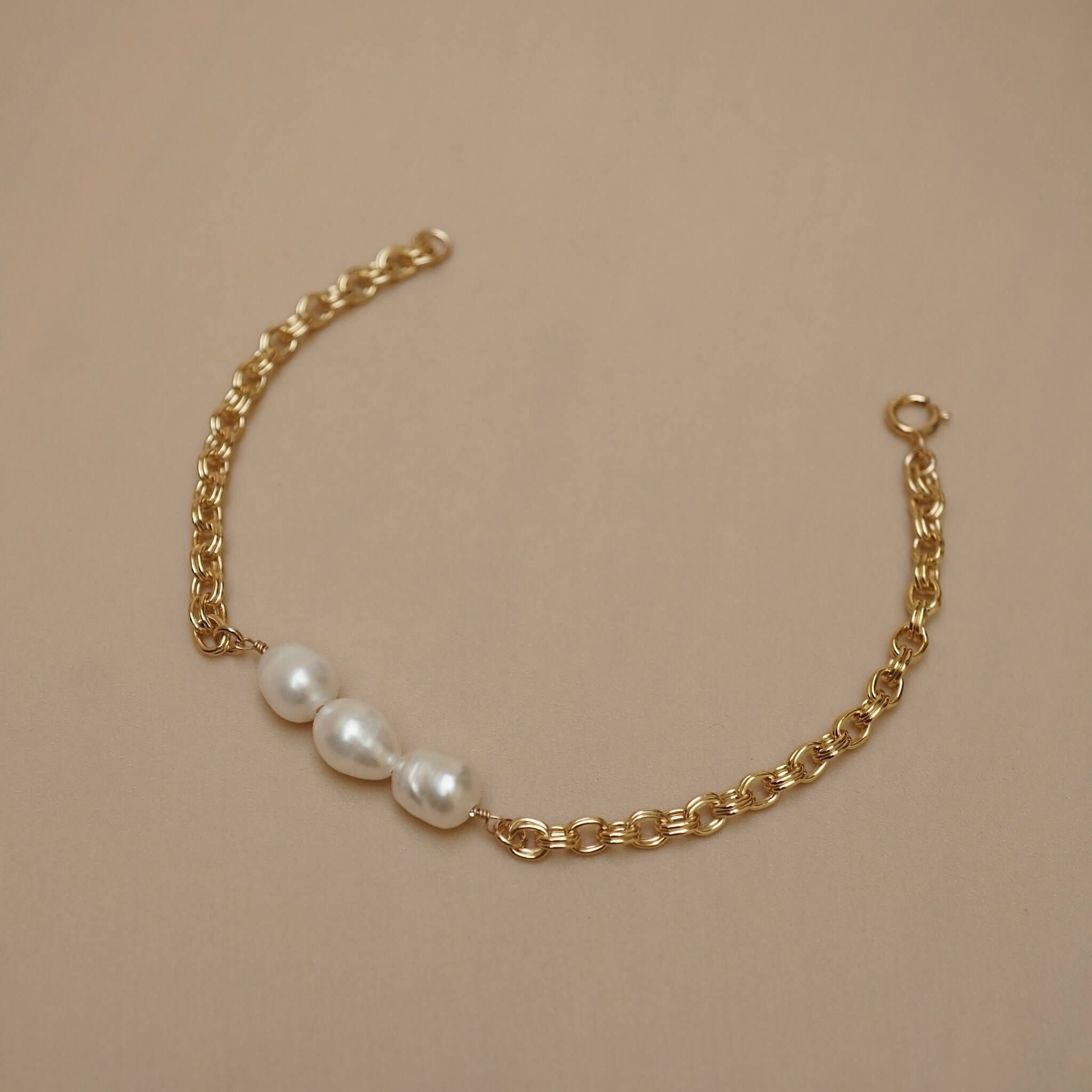  TRIO BOLD RICE SHAPE DOUBLE OVAL BRACELET 