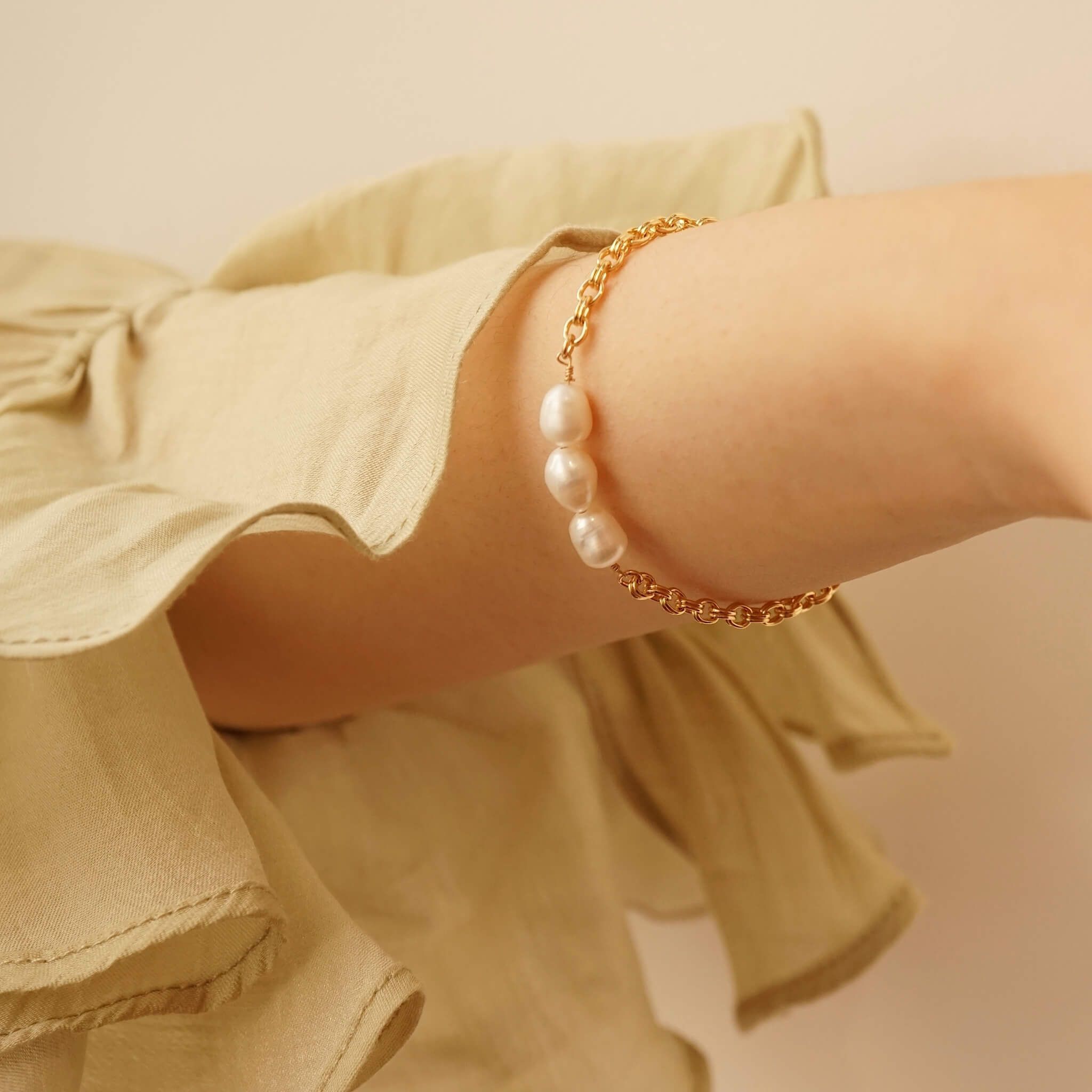  TRIO BOLD RICE SHAPE DOUBLE OVAL BRACELET 