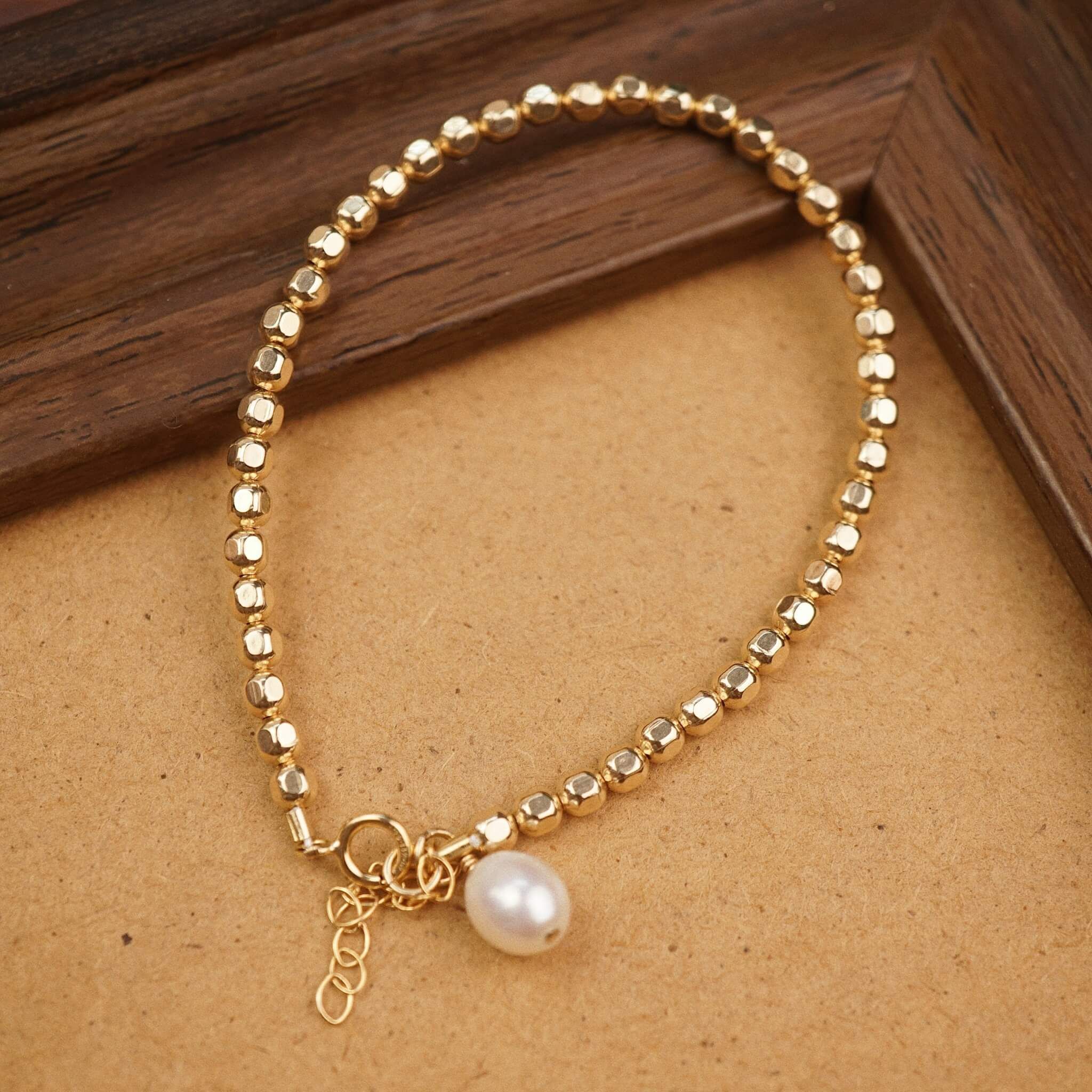  BOLD RICE SHAPE PEARL - BEADED NUGGET BRACELET 