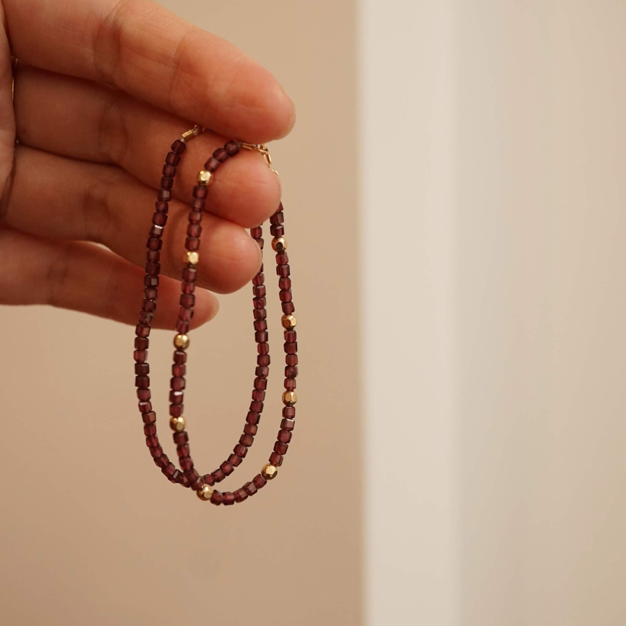  GARNET STONE BRACELET 