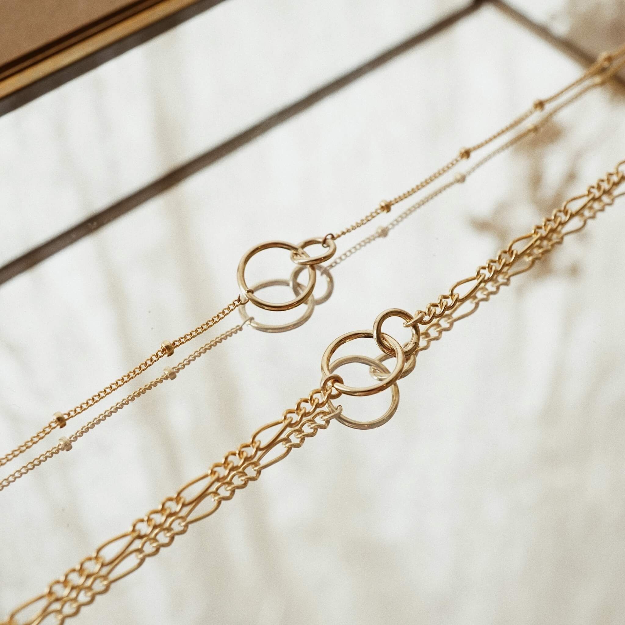  INTERLOCKING CIRCLE SATELLITE BRACELET 