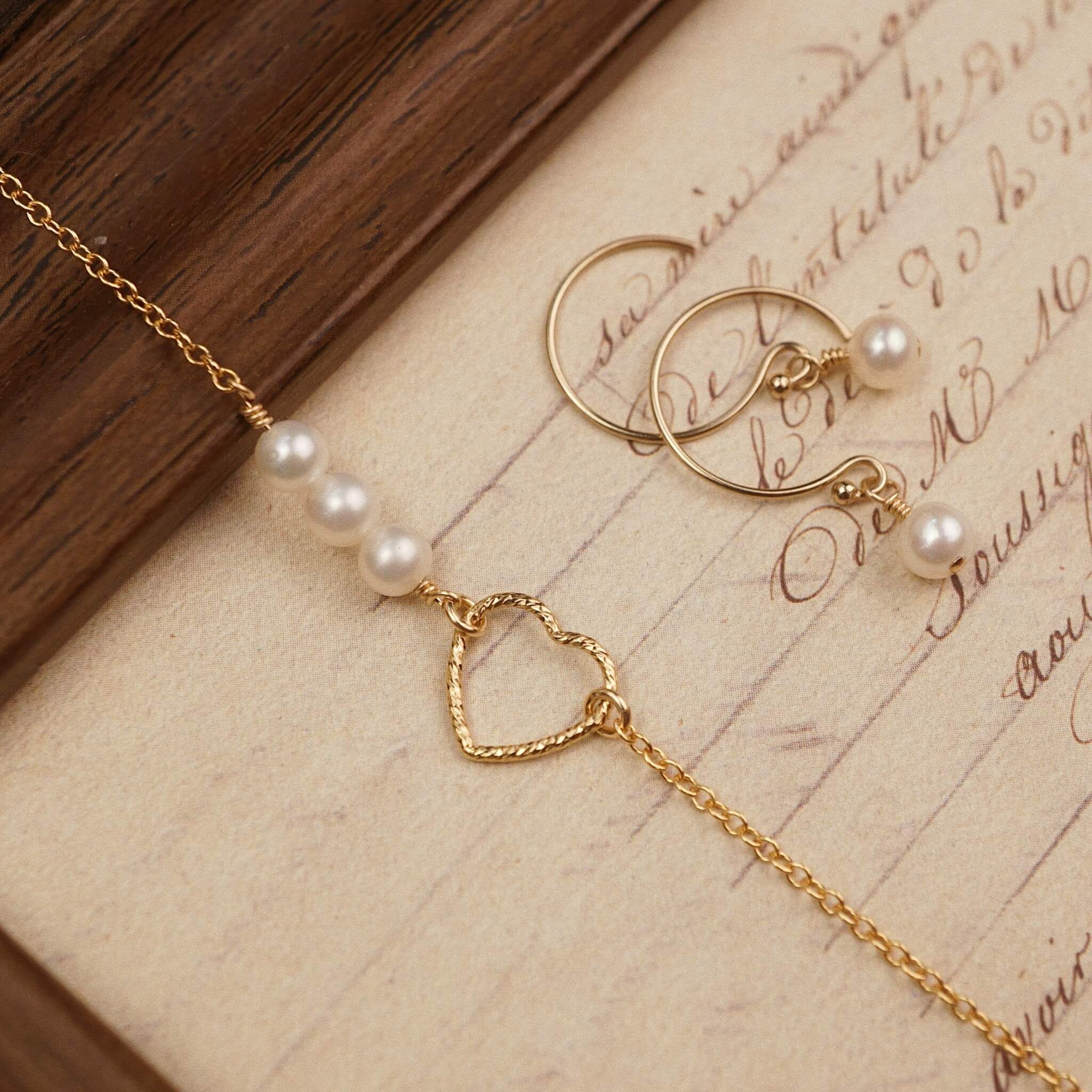  SPARKLE HEART ROUND PEARL BRACELET 