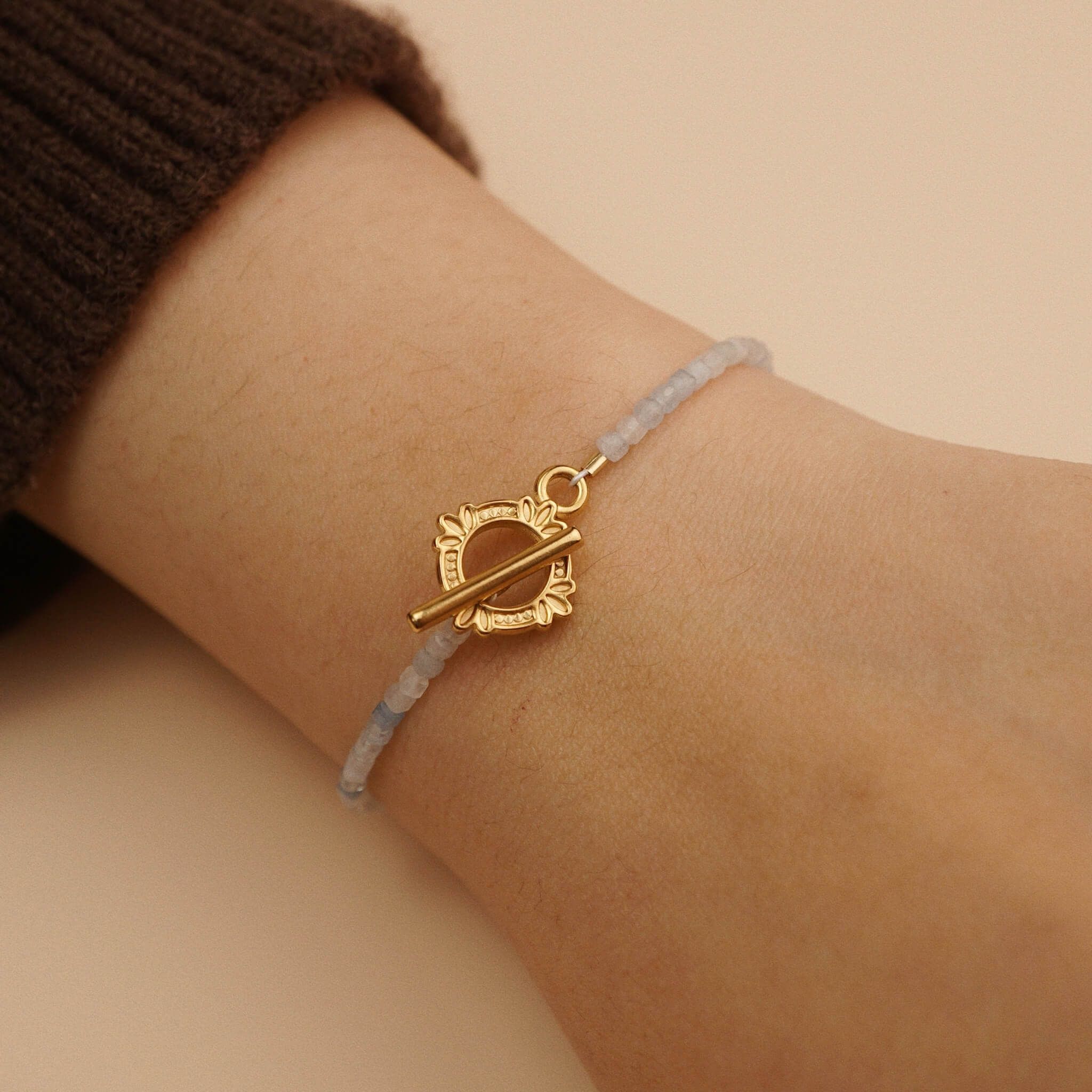  STONE - FRAME CLASP AQUAMARINE BRACELET 
