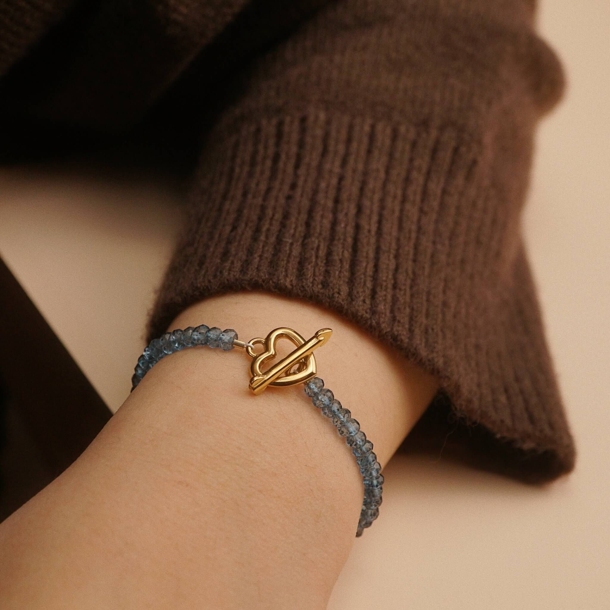  ITALIC SCRIPT LETTER - CUPID CLASP TOPAZ BRACELET 