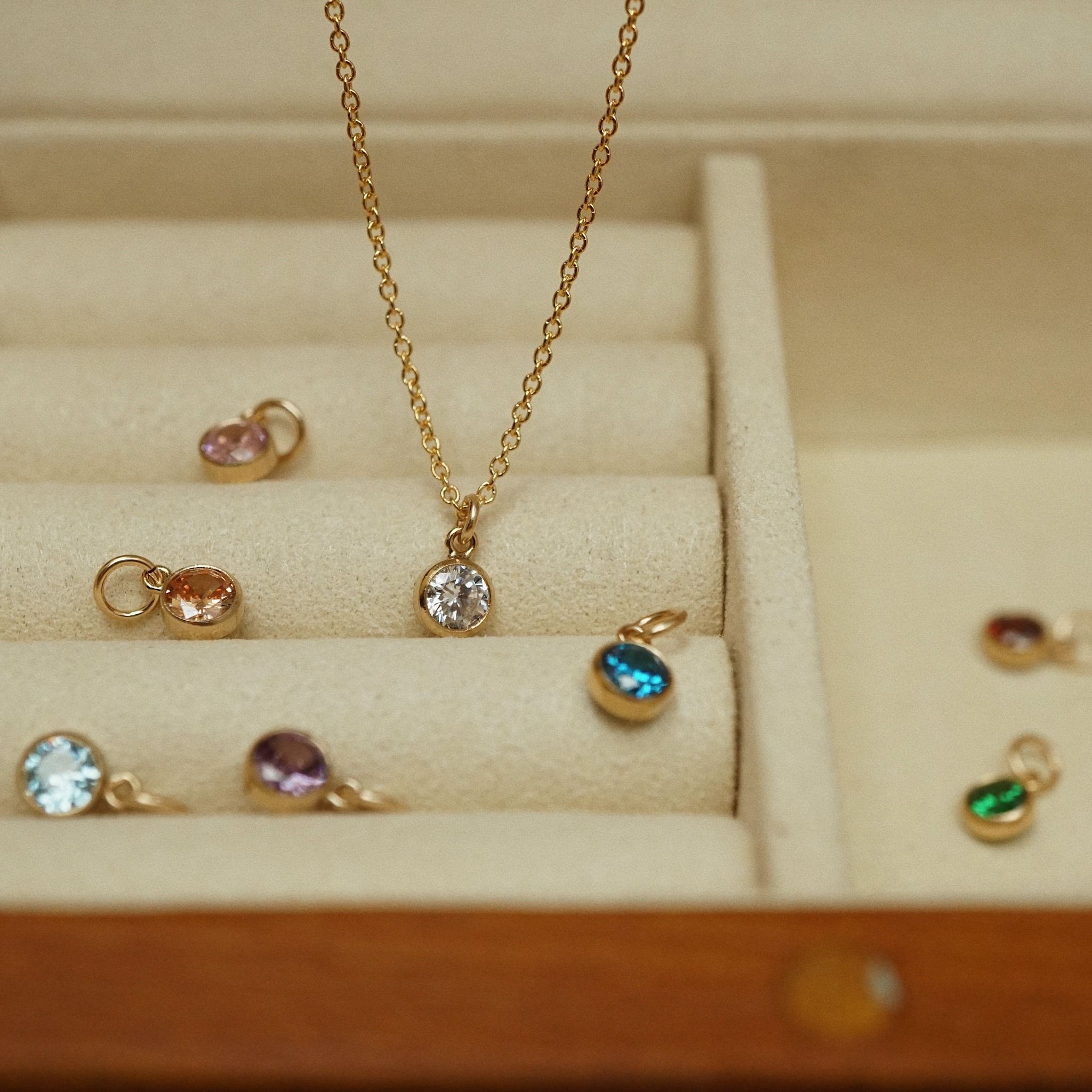  STONE NECKLACE 