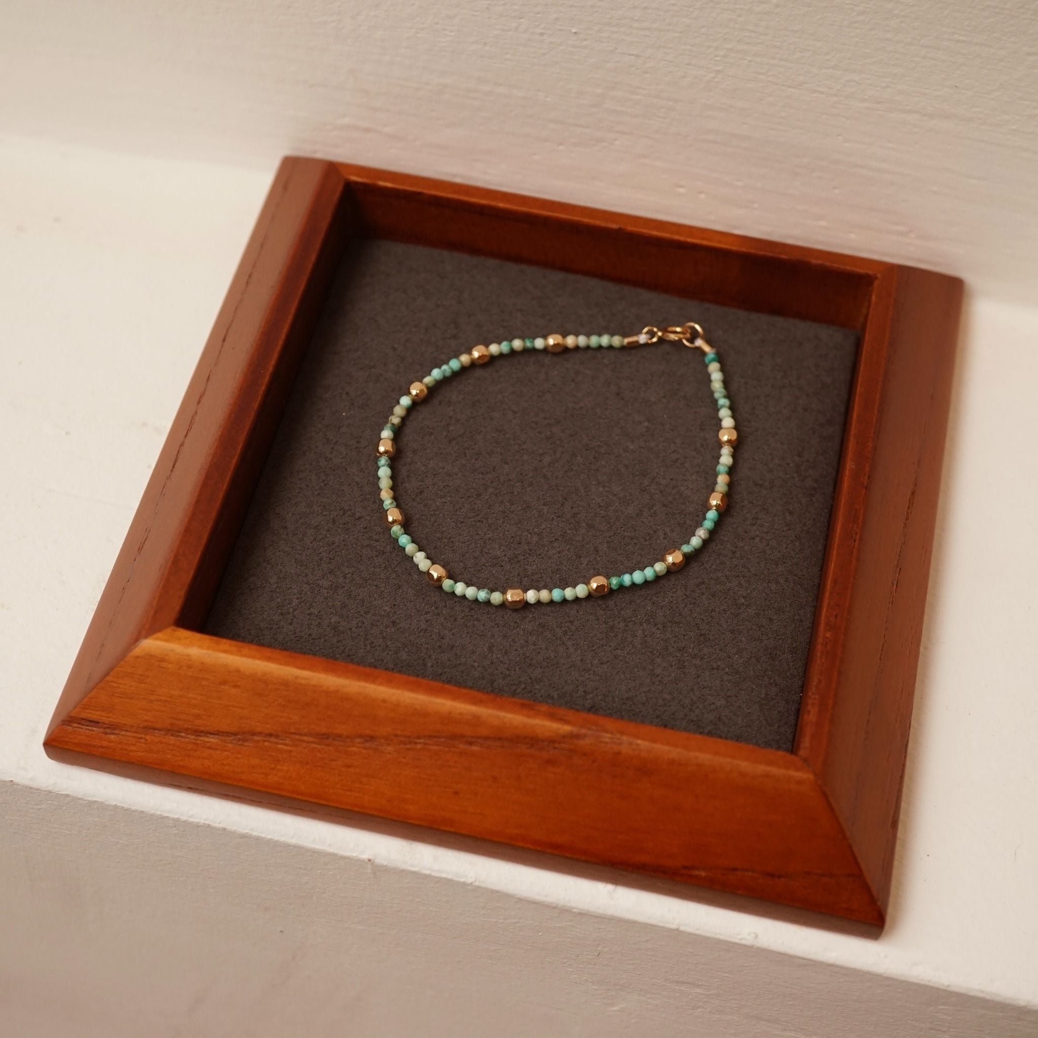  ROUND TURQUOISE STONE BRACELET 