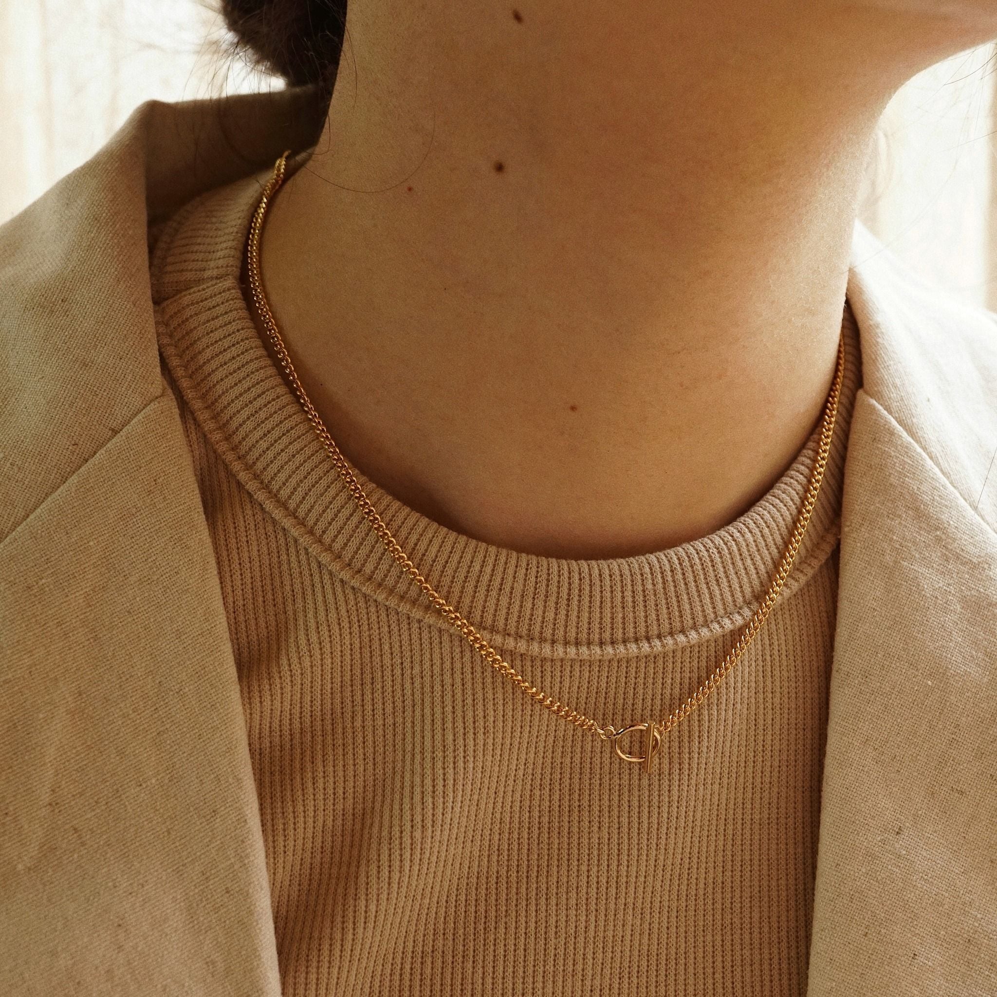  TOGGLE CLASP CURB NECKLACE 