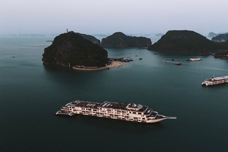 Du thuyền Ambassador - Du thuyền 6 thăm quan vịnh Hạ Long trong ngày
