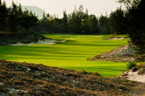 VIETNAM CENTRAL GOLF TOURS 01 – 6 DAYS 5 NIGHTS
