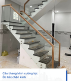  Cầu thang kính không trụ 
