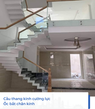  Cầu thang kính không trụ 