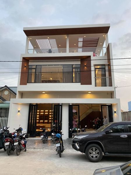 Nhà riêng tại Khu Địa Ốc