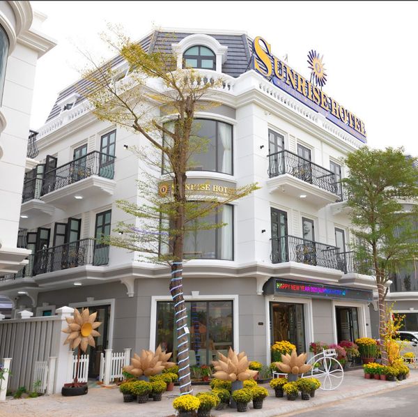 Sunrise Hotel