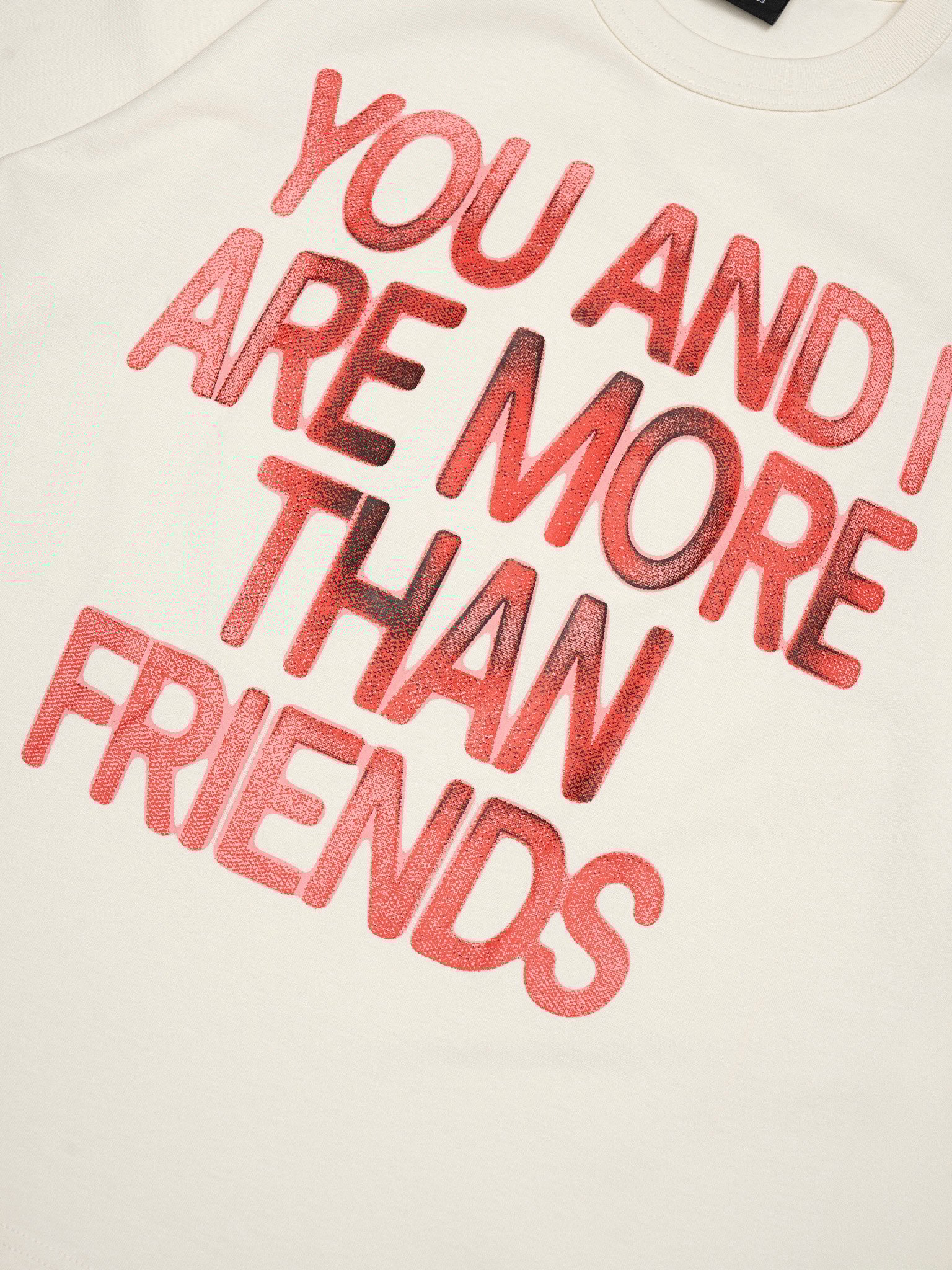  BEYOND FRIENDS TEE (VAT04) 