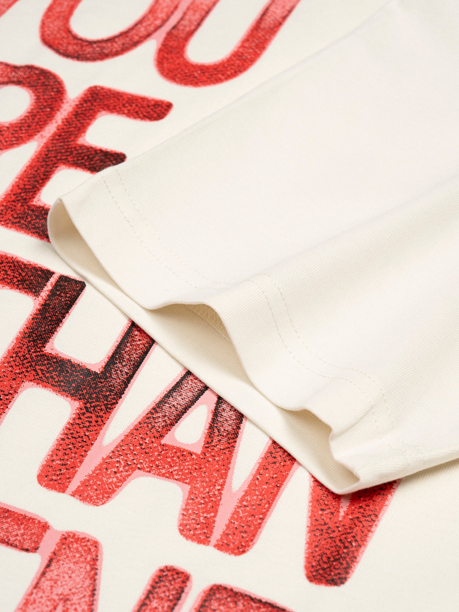  BEYOND FRIENDS TEE (VAT04) 