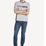  Áo Thun Tommy Hilfiger, Cổ Tròn, Chữ Và Logo Ngang Ngực, Size S 