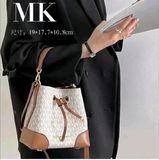  Túi Đeo Chéo Michael Kors Bucket Reed Cross Body 3 Màu 