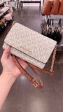  Ví Cầm Tay Michael Kors Đeo Chéo Jet Set Travel Medium MF Phone Vanilla Xbody Màu Trắng Có Logo 