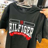 Áo Tommy Hilfiger Hilfiger Alumni Graphic Regular Fit Màu Đen 