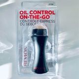  Thanh Lăn Hút Dầu Thừa Revlon Oil Control On The GO 